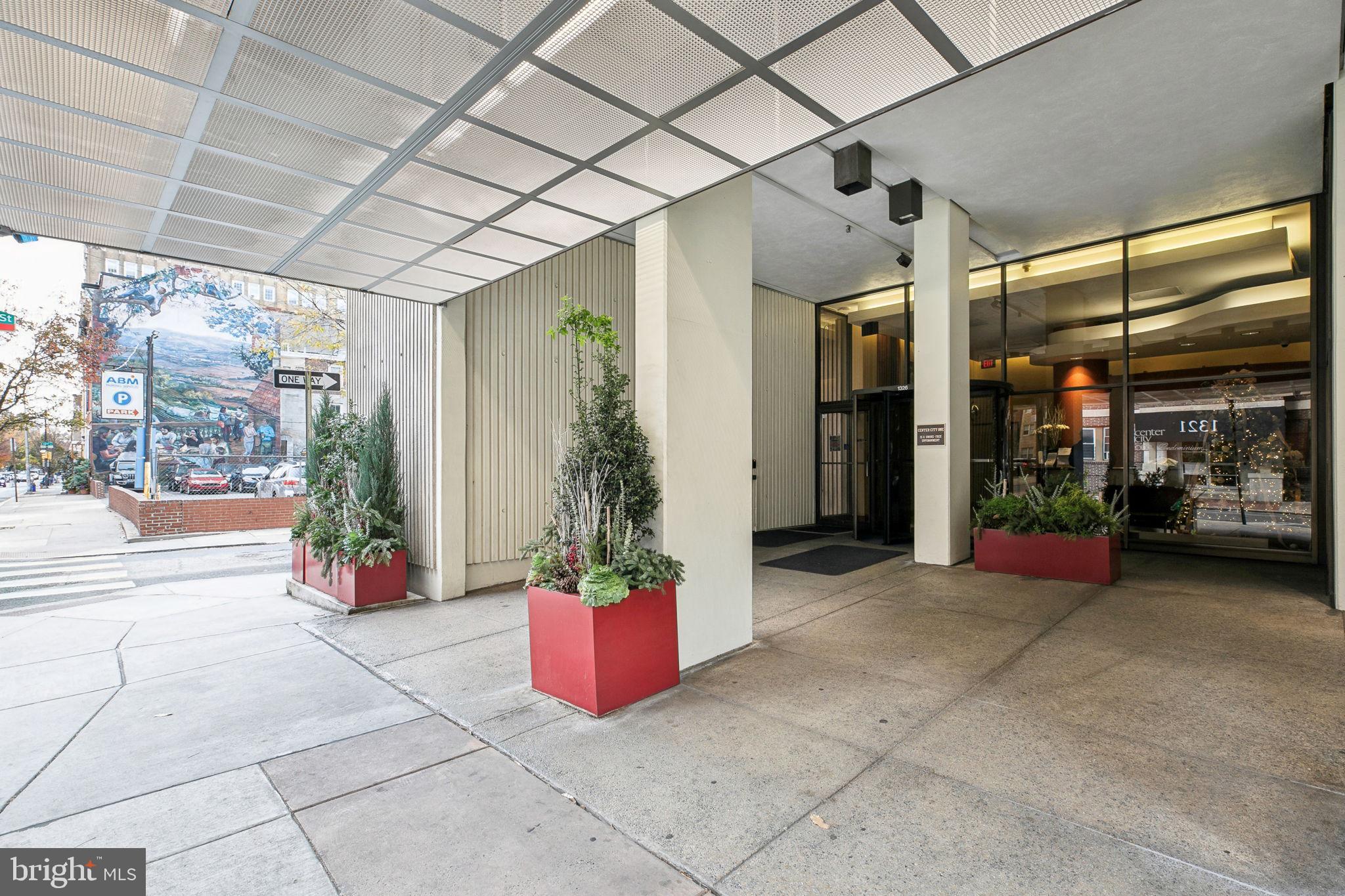 WASHINGTON SQ WEST - Residential