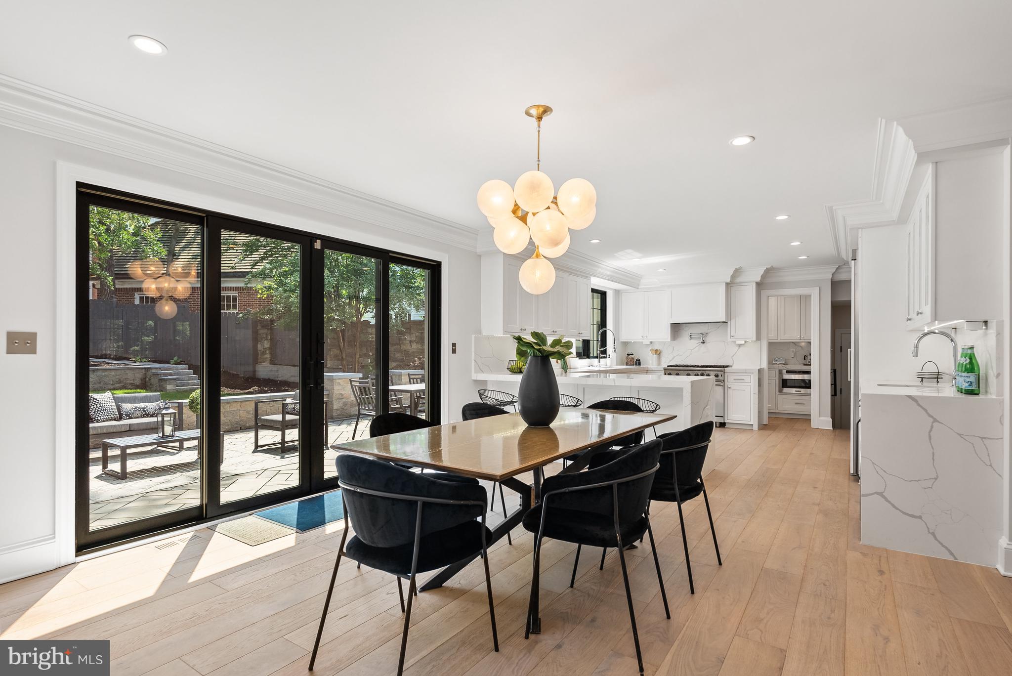 WOODLEY PARK - Residential