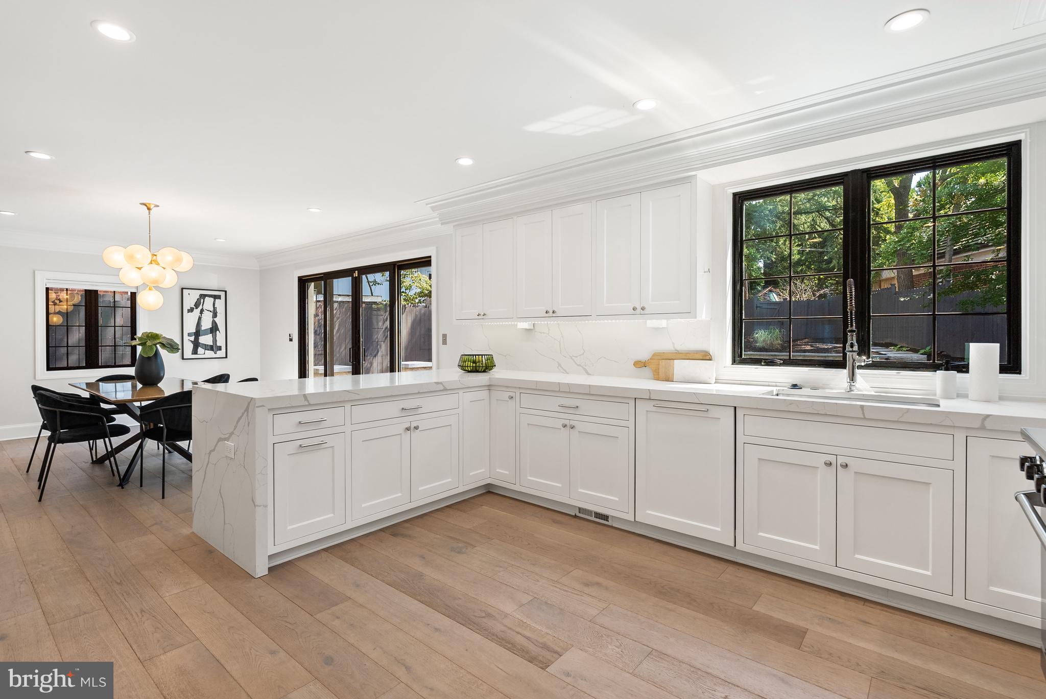 WOODLEY PARK - Residential