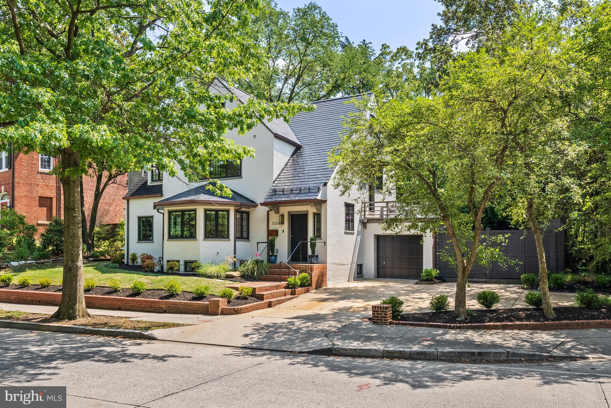 WOODLEY PARK - Residential