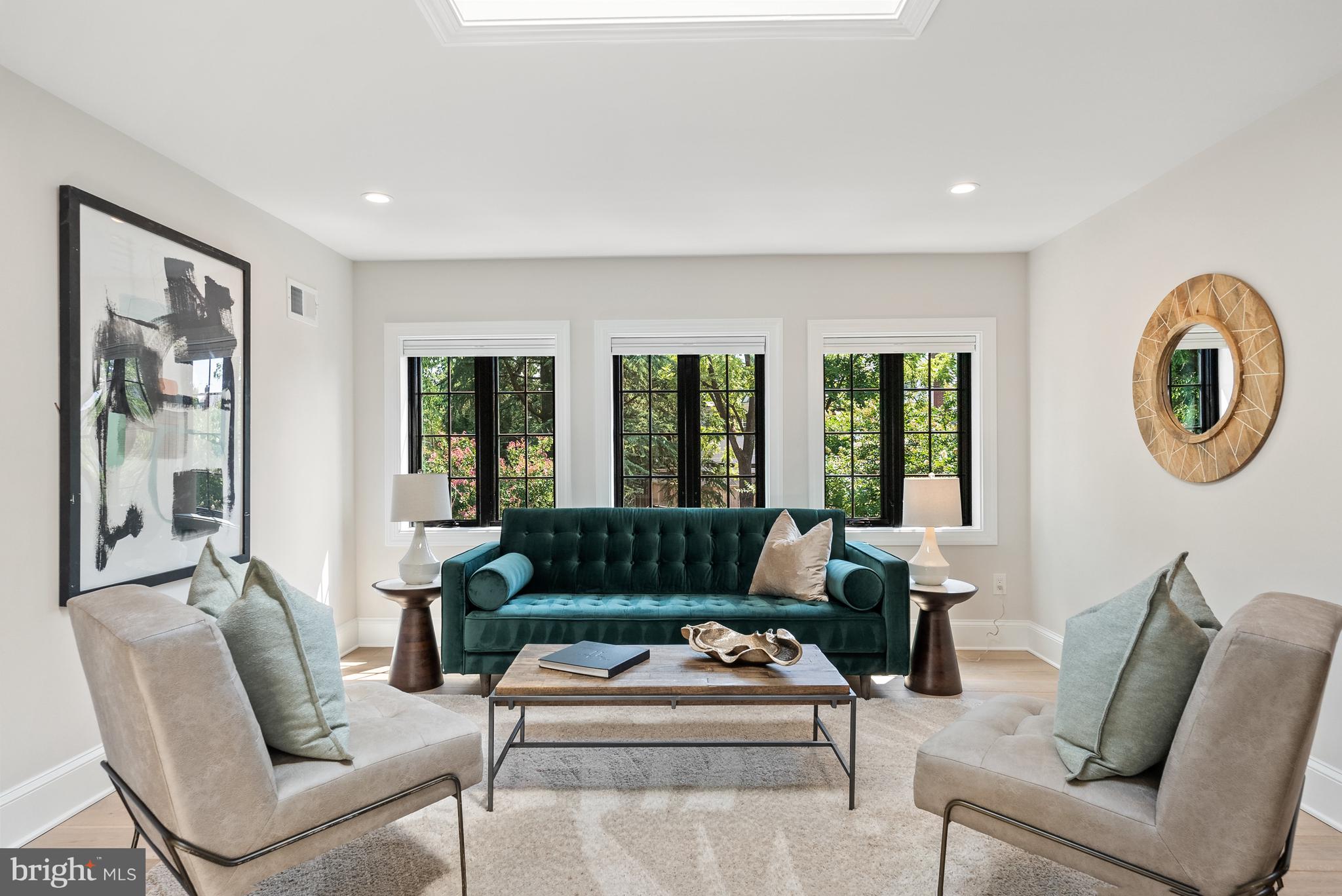 WOODLEY PARK - Residential