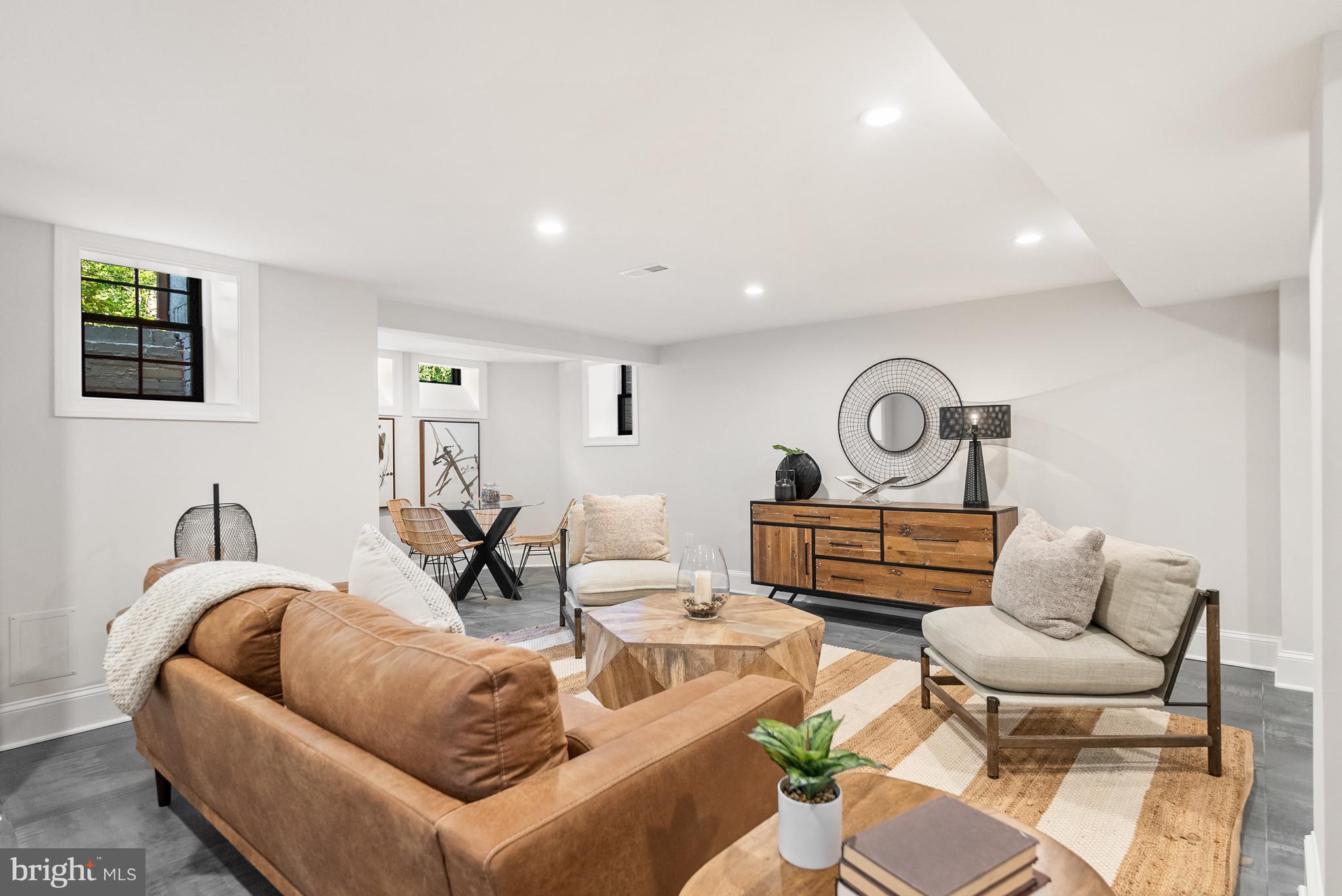 WOODLEY PARK - Residential