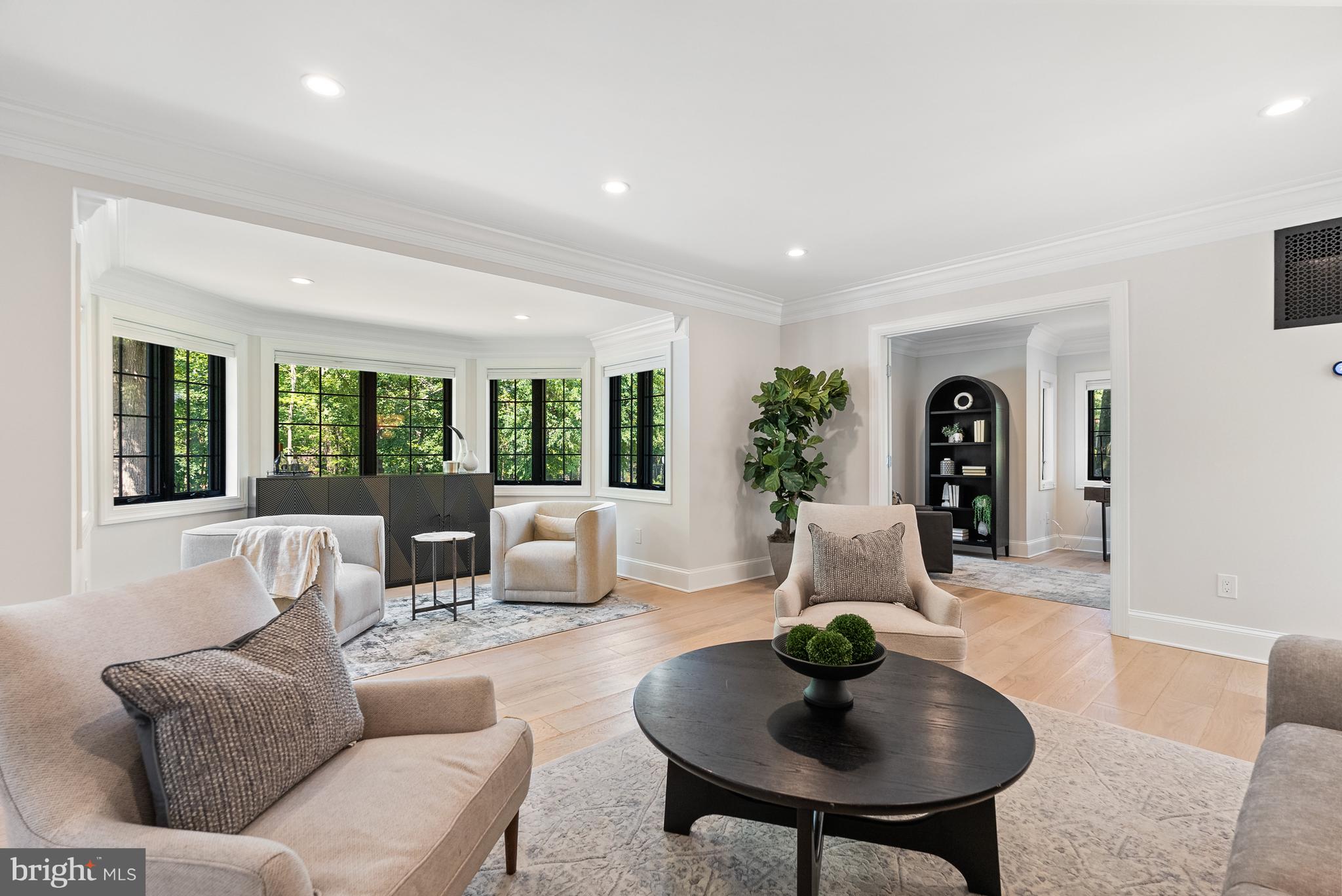 WOODLEY PARK - Residential