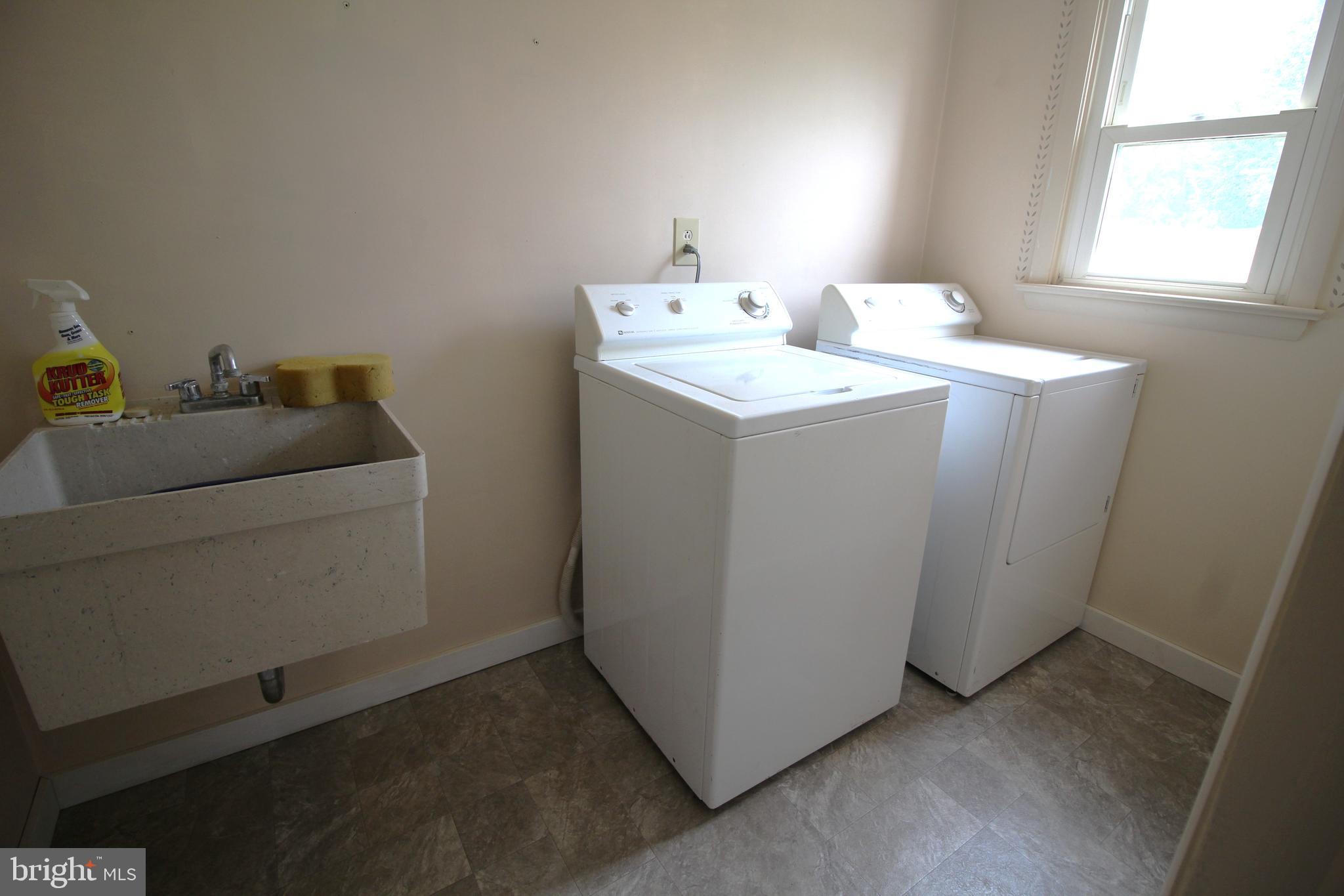 CAERNARVON TWP - Residential Lease