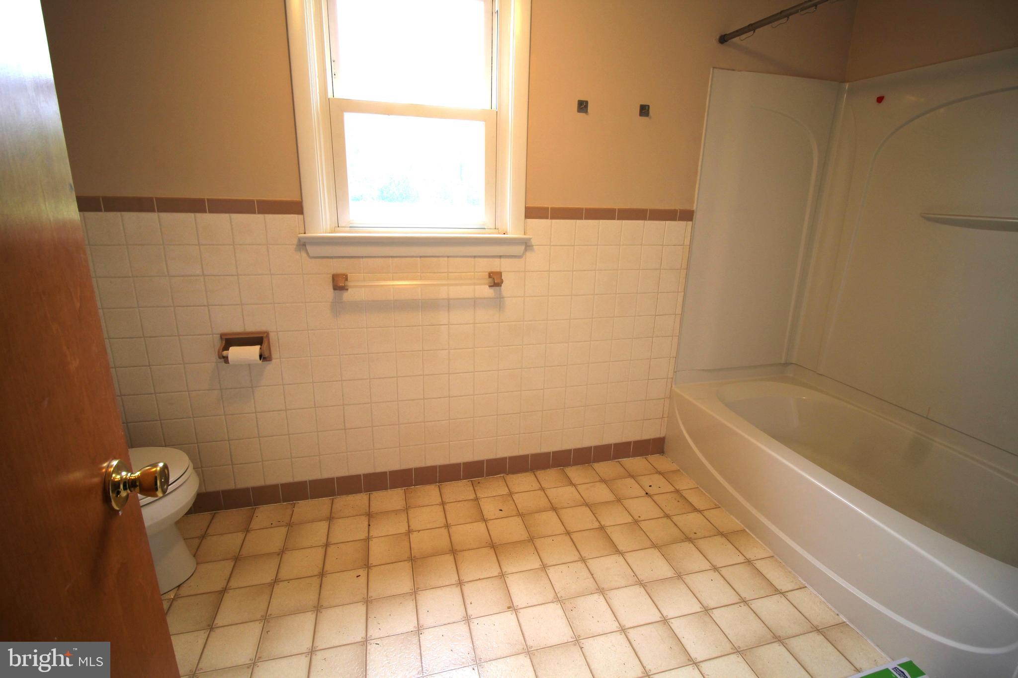 CAERNARVON TWP - Residential Lease