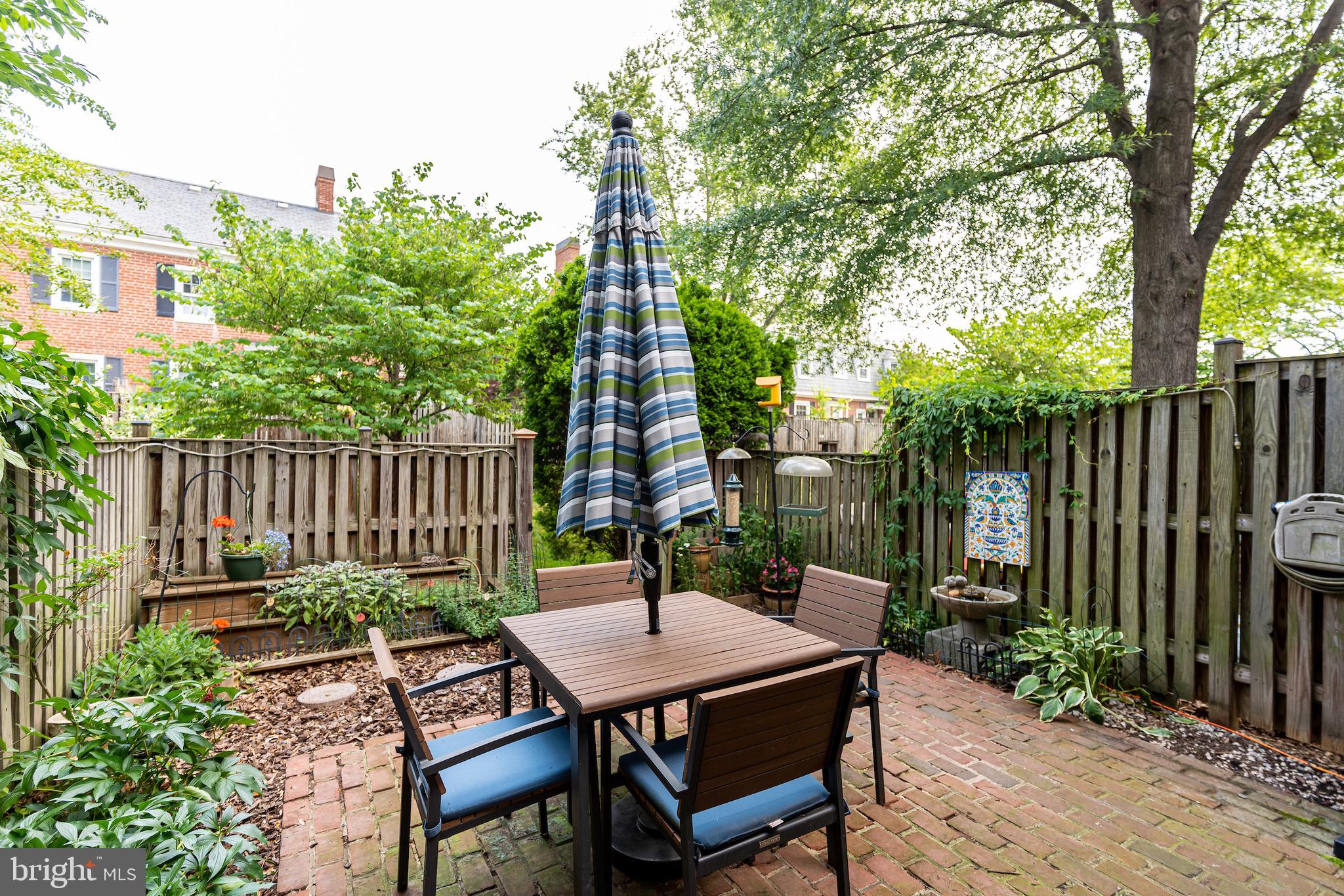 FAIRLINGTON ARBORS - Residential