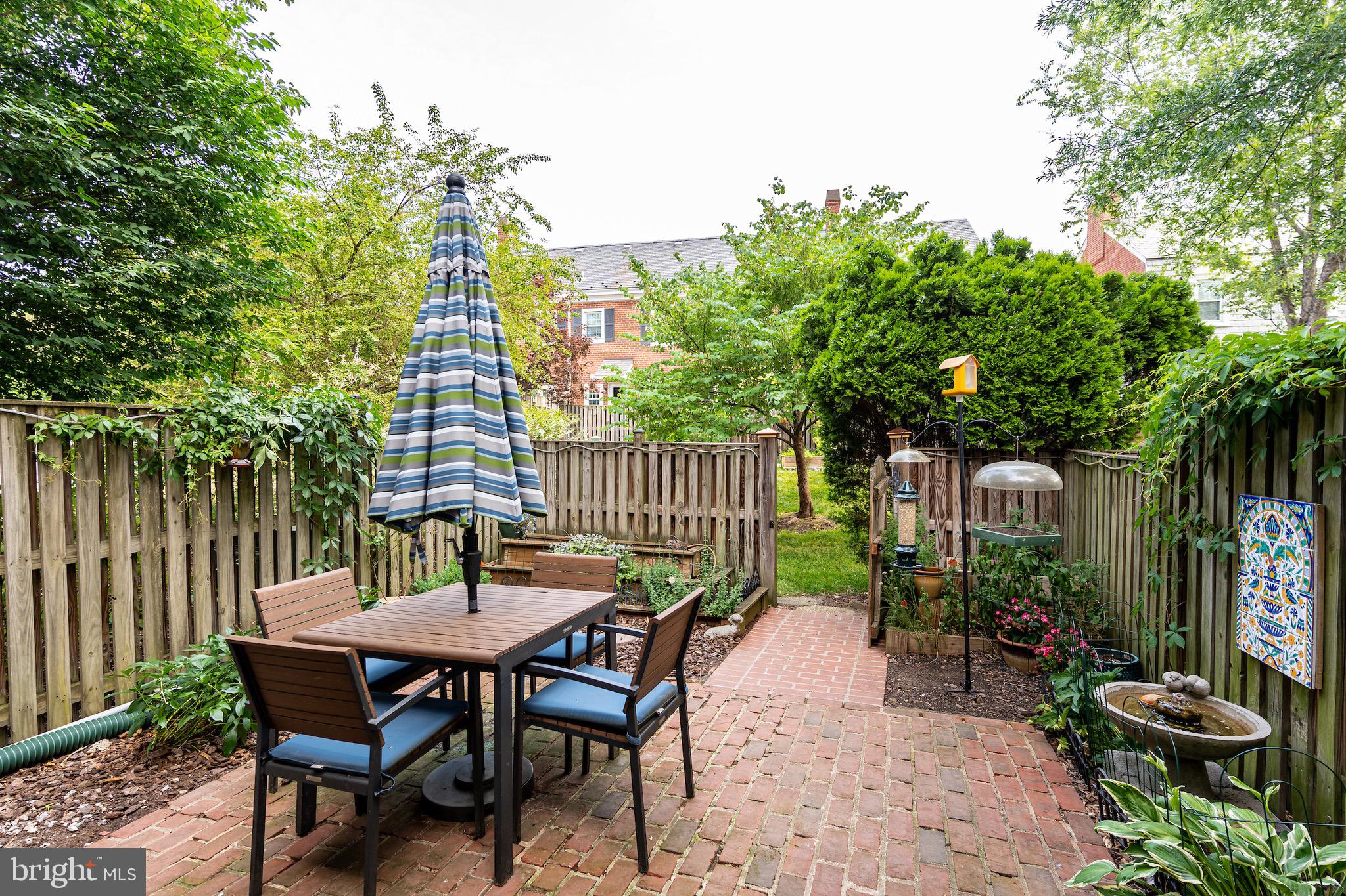 FAIRLINGTON ARBORS - Residential