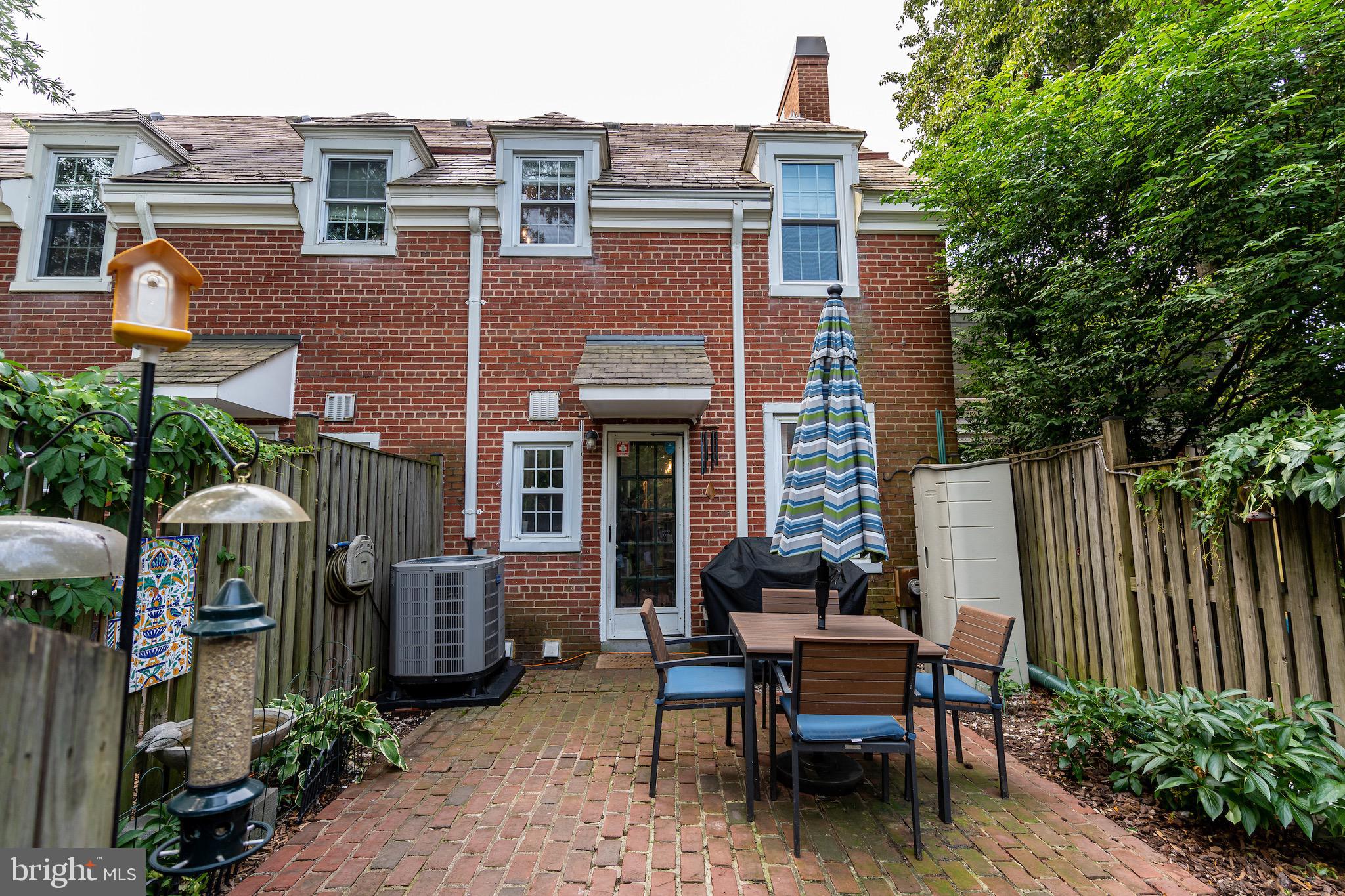 FAIRLINGTON ARBORS - Residential