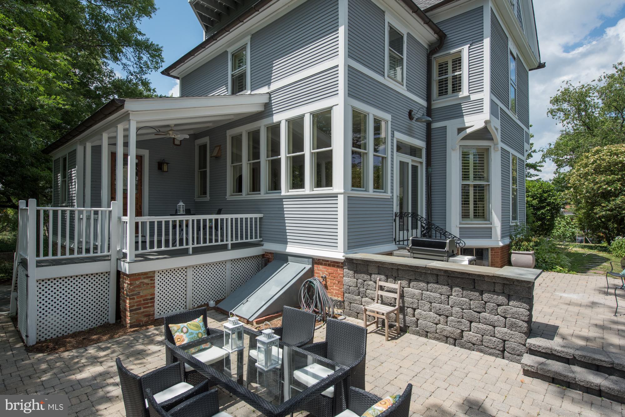 MURRAY HILL - Residential