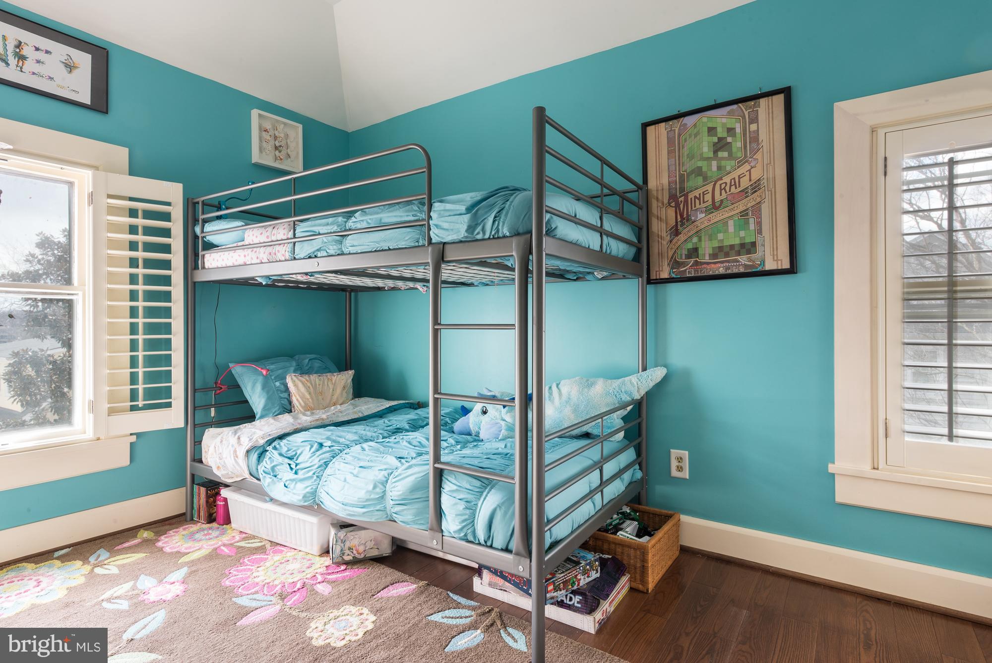 MURRAY HILL - Residential