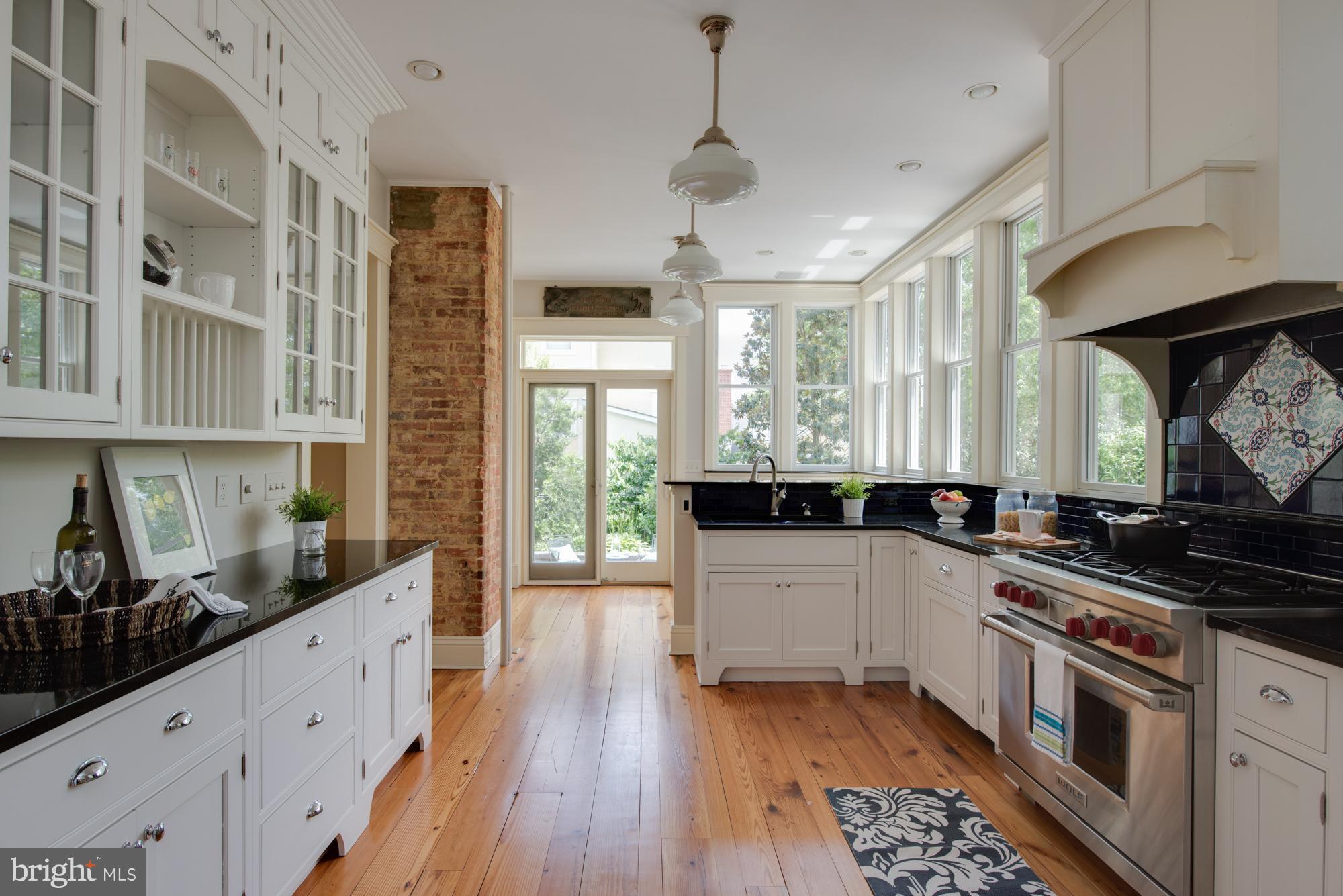 MURRAY HILL - Residential