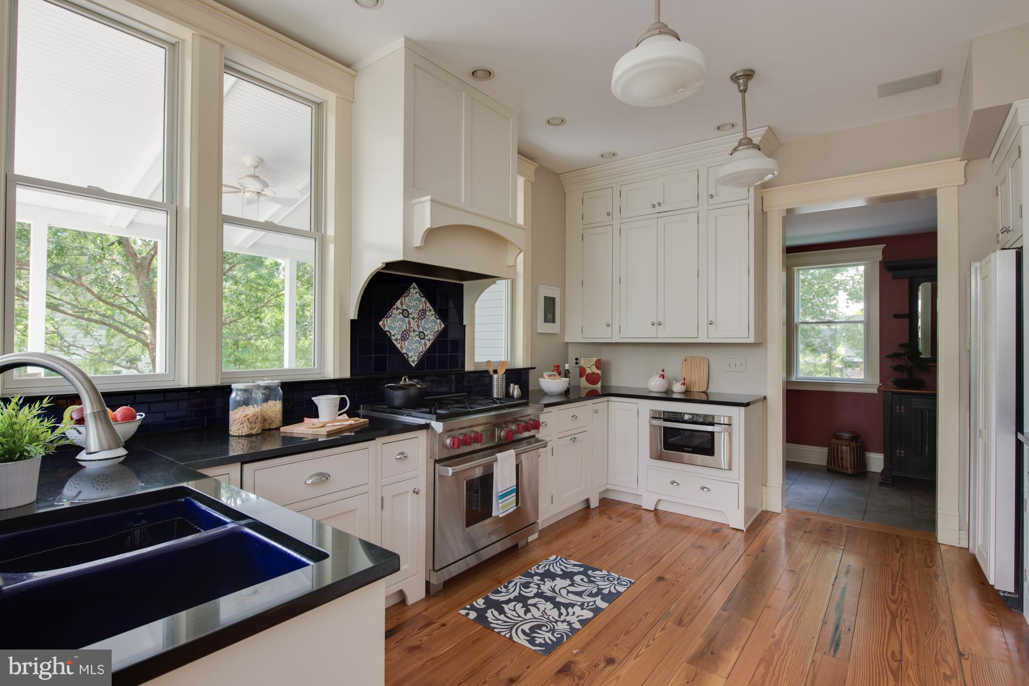 MURRAY HILL - Residential