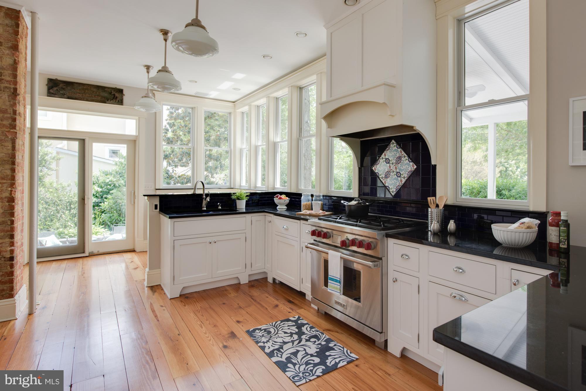 MURRAY HILL - Residential