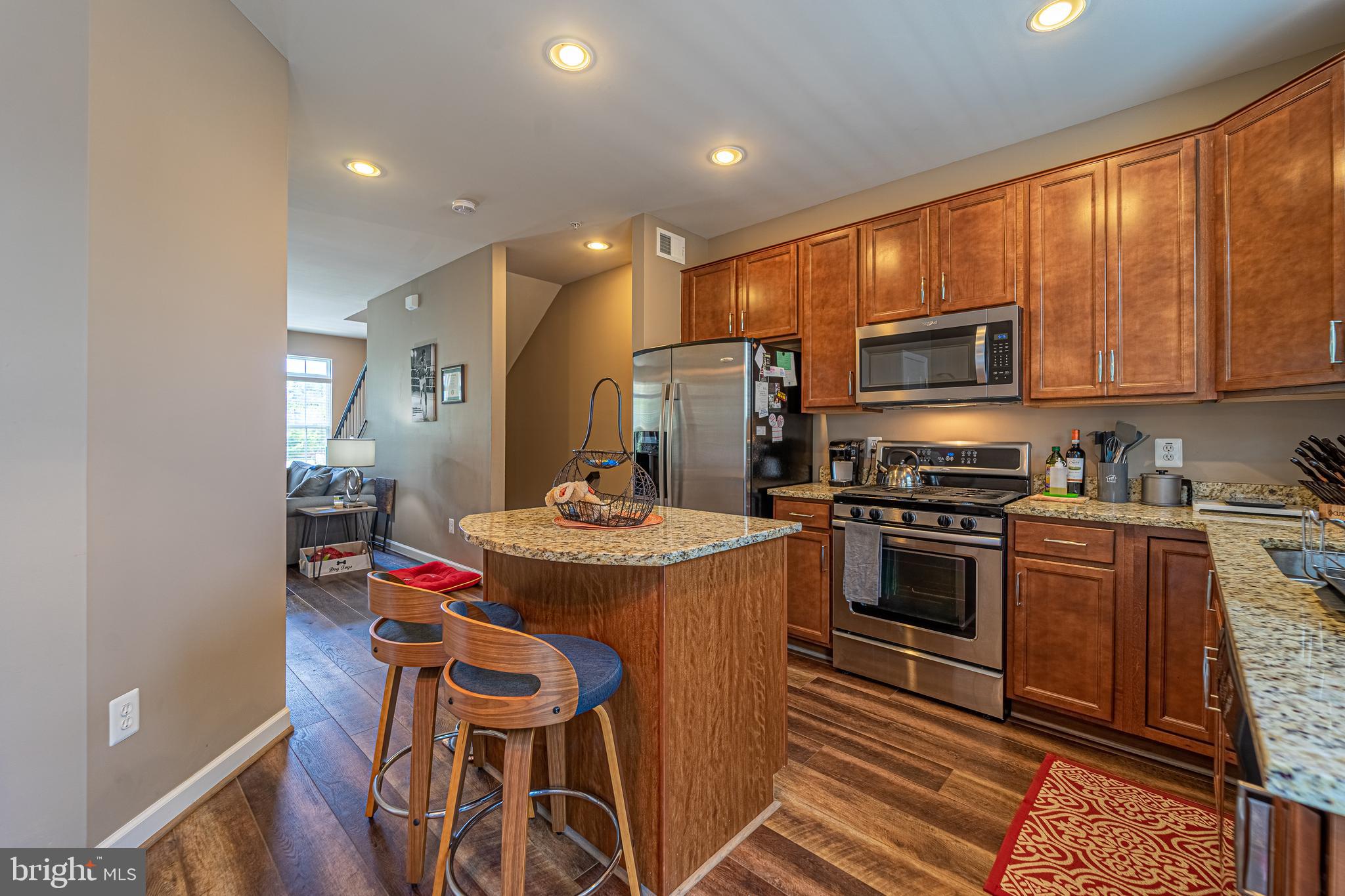 VICTORY PROMENADE - Residential Lease