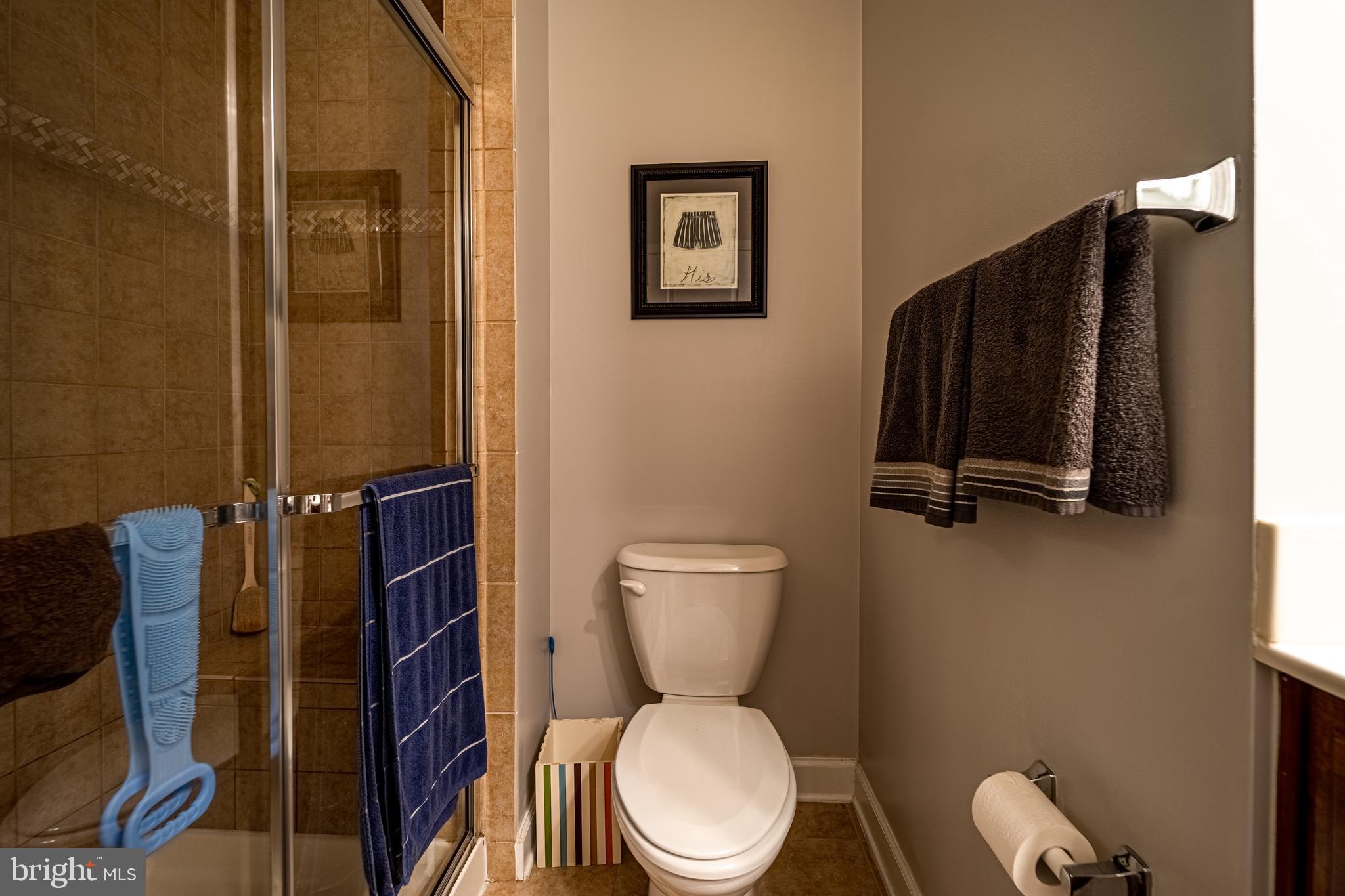 VICTORY PROMENADE - Residential Lease