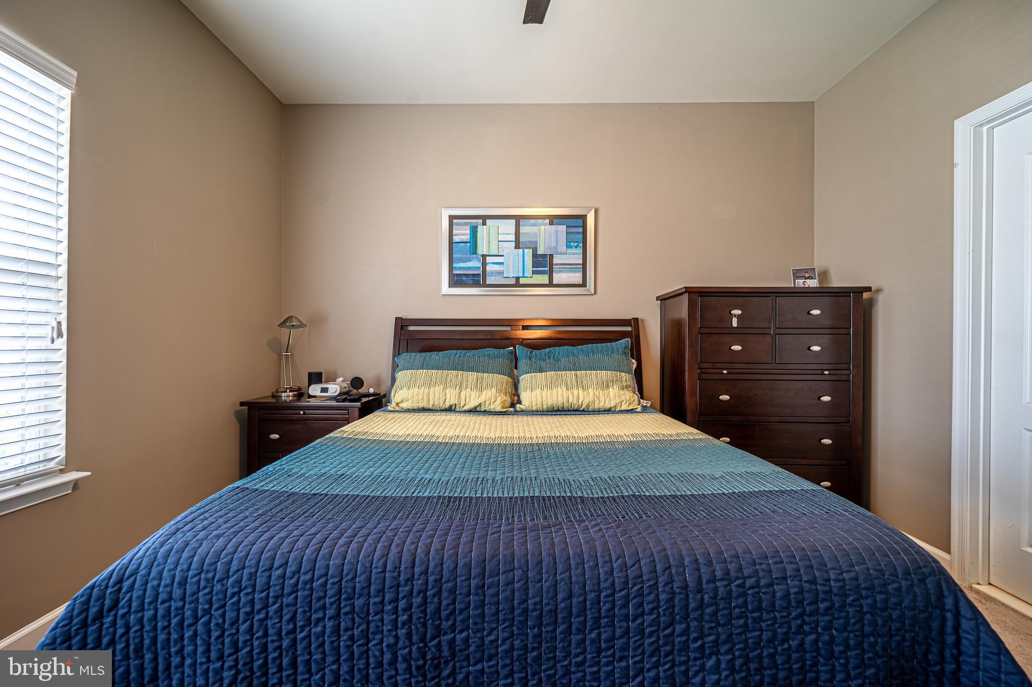 VICTORY PROMENADE - Residential Lease