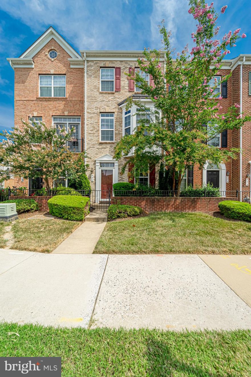 Welcome home to this gorgeous centrally located three-level townhome in Victory Promenade! This beautiful home includes two bedrooms with 2 full and 1 half bath, hardwood floor on main level of the house, beautiful lush carpet on the upper levels and a deck accessed through the sunny eat-in kitchen. The Victory Promenade community features- a clubhouse with a deck, a fitness area, a great room, a swimming pool, and two playgrounds. Less than a quarter-mile to Morgan Blvd. Metro Station Walking distance to Washington Football Team Stadium Minutes from Beltway, The Blvd, New Hospital and minutes from Wegmans and Towncenter!

Home is available for move in September 16th