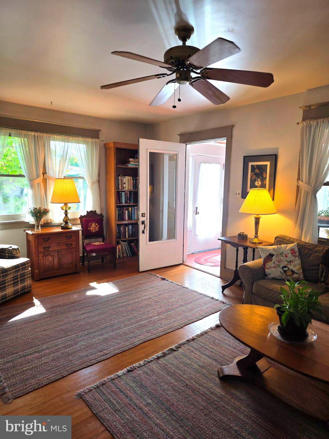 21 W HILLCREST AVENUE