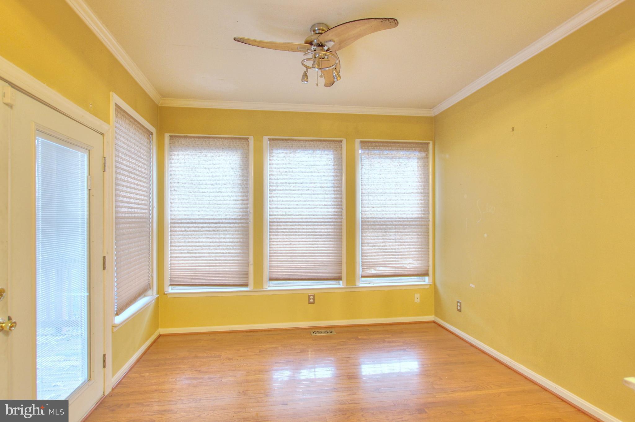 CARRIAGE PINES/LAKE VILL - Residential