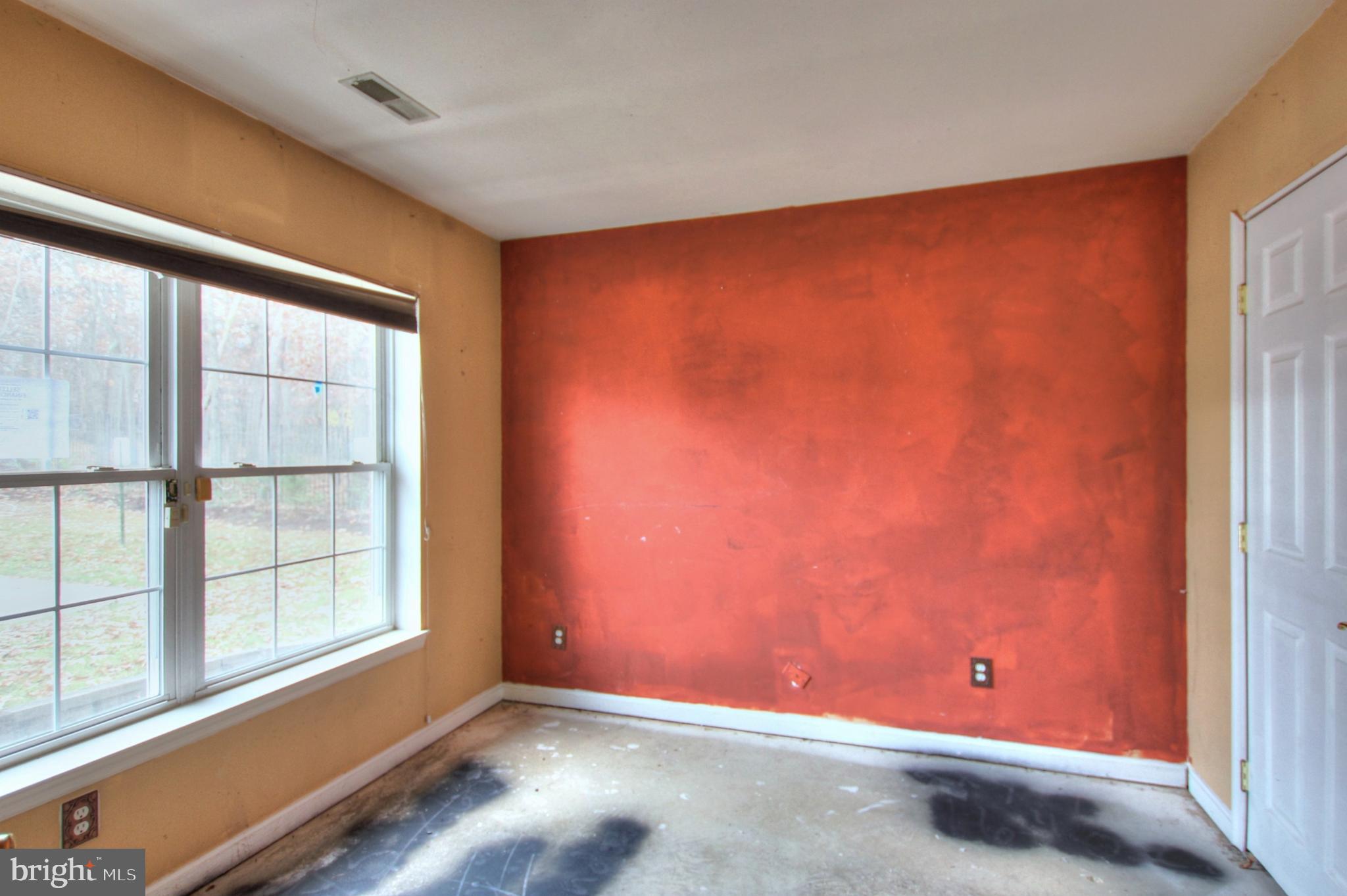 CARRIAGE PINES/LAKE VILL - Residential