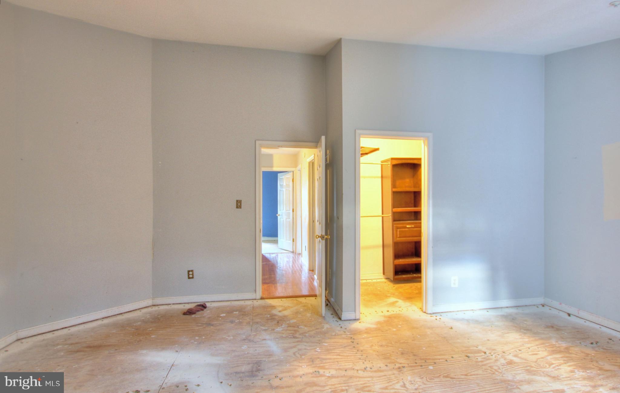 CARRIAGE PINES/LAKE VILL - Residential