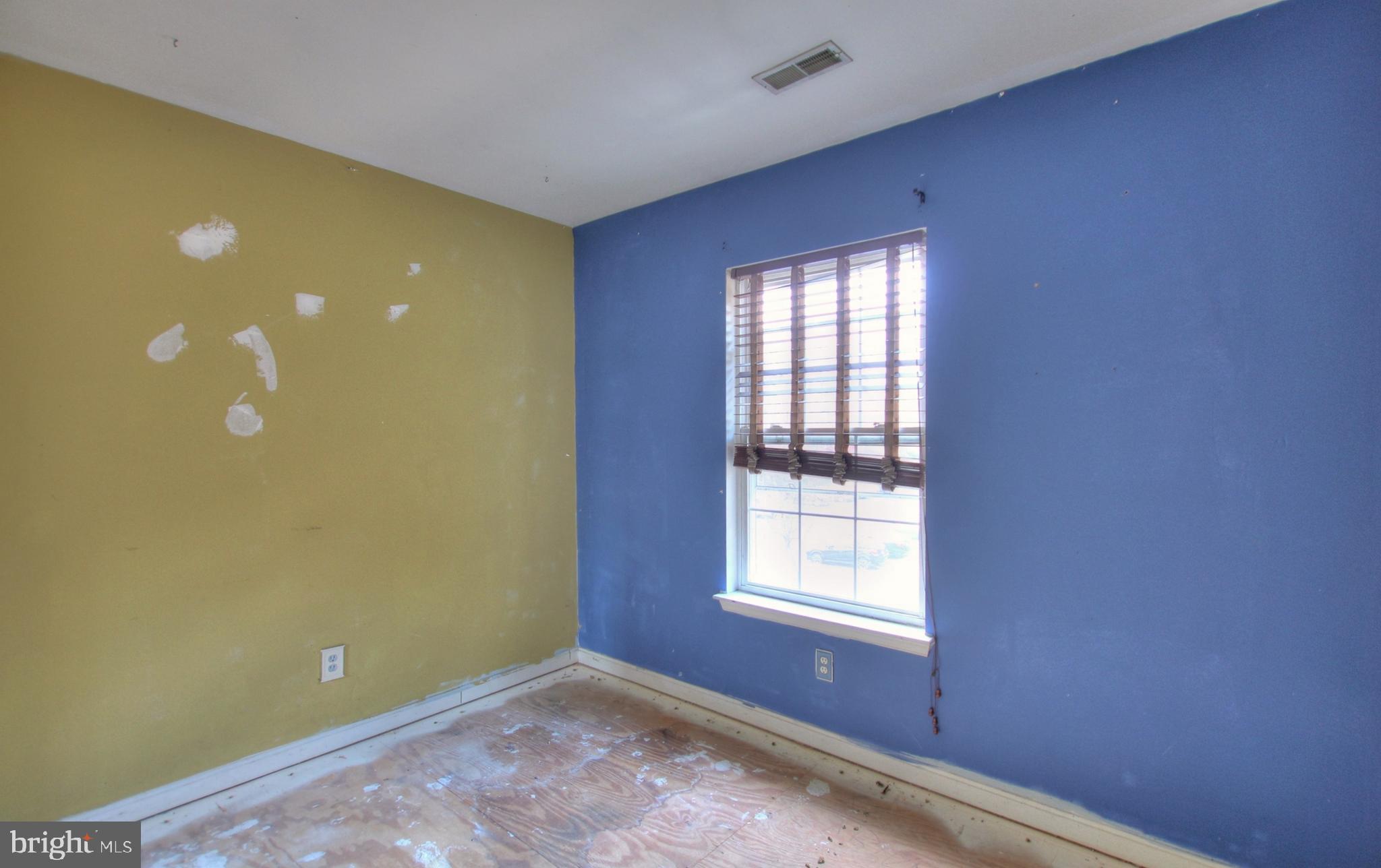 CARRIAGE PINES/LAKE VILL - Residential