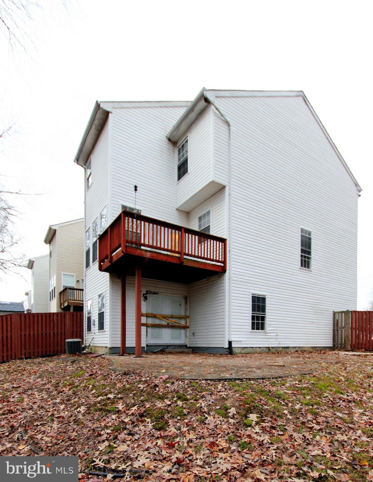 CARRIAGE PINES/LAKE VILL - Residential