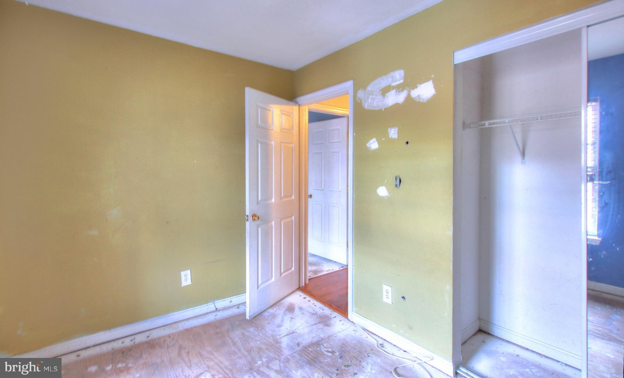 CARRIAGE PINES/LAKE VILL - Residential