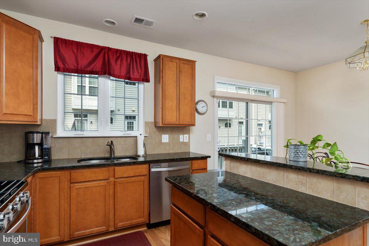 SUMMERFIELD AT MORGAN ST - Residential