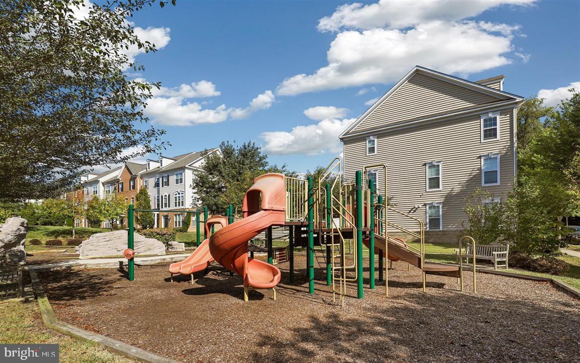 SUMMERFIELD AT MORGAN ST - Residential