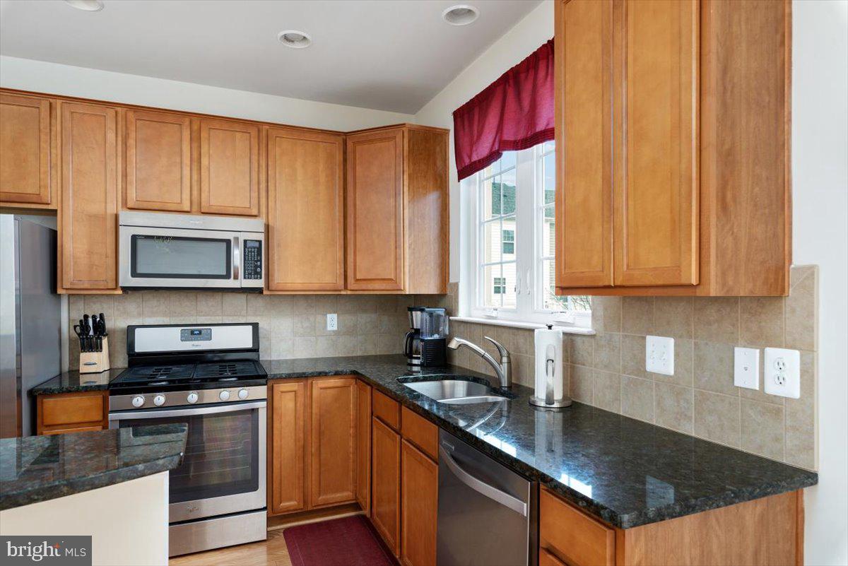 SUMMERFIELD AT MORGAN ST - Residential