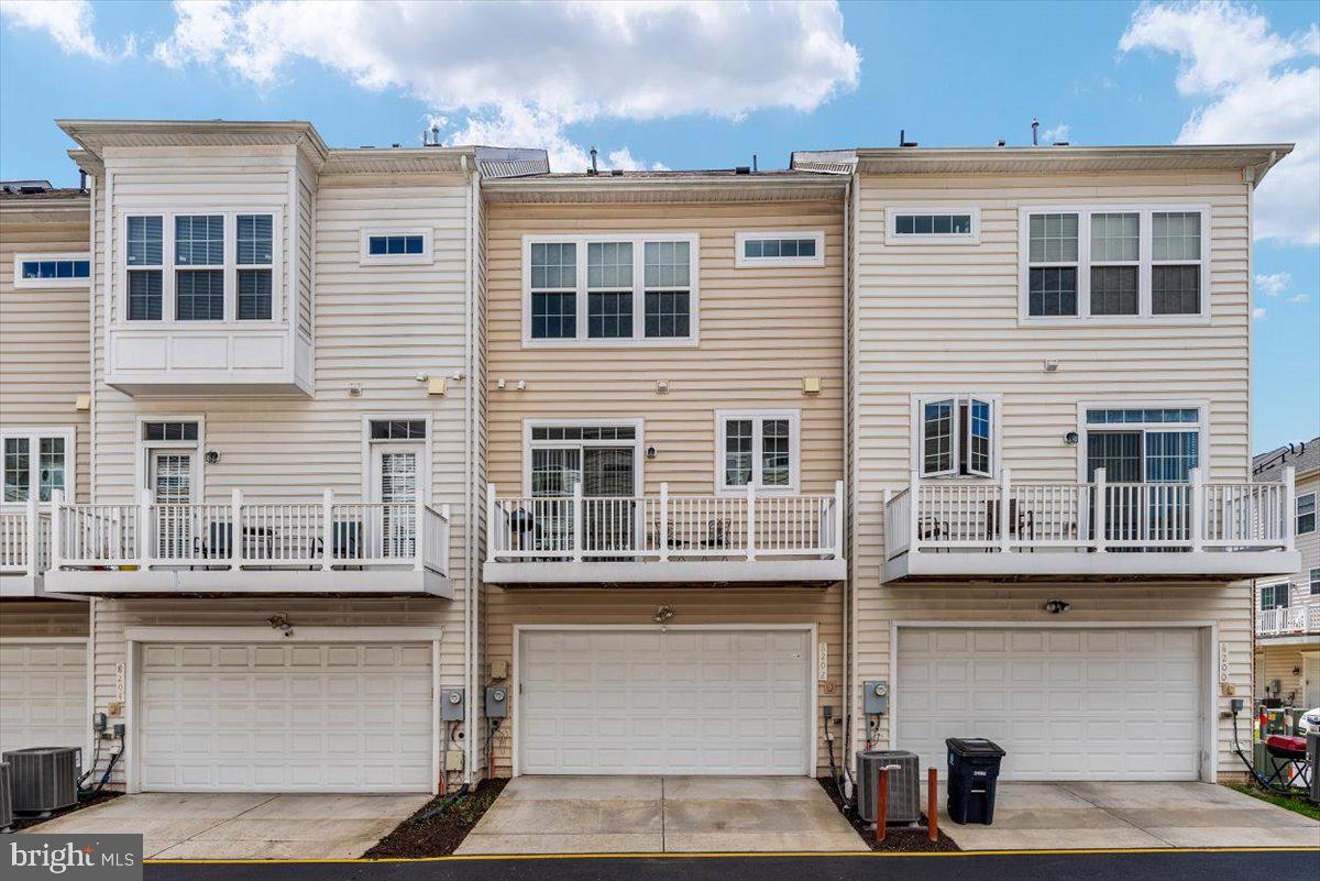 SUMMERFIELD AT MORGAN ST - Residential