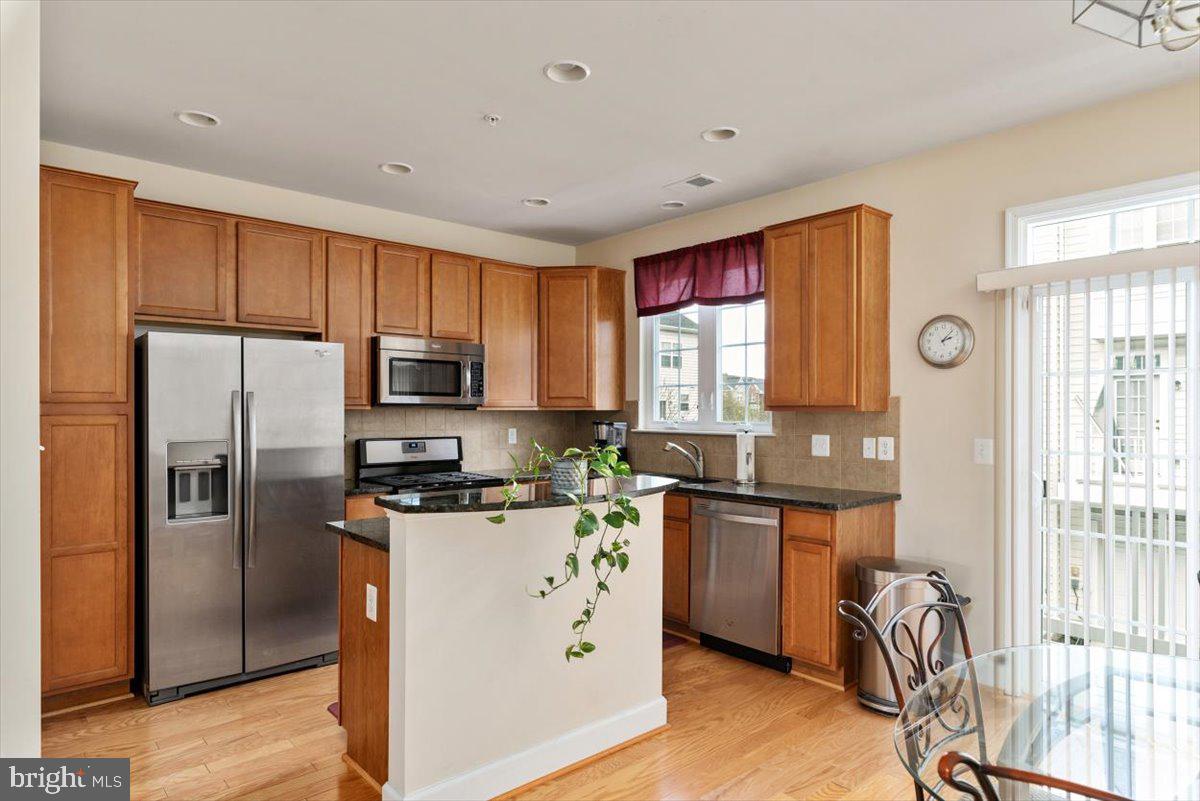 SUMMERFIELD AT MORGAN ST - Residential