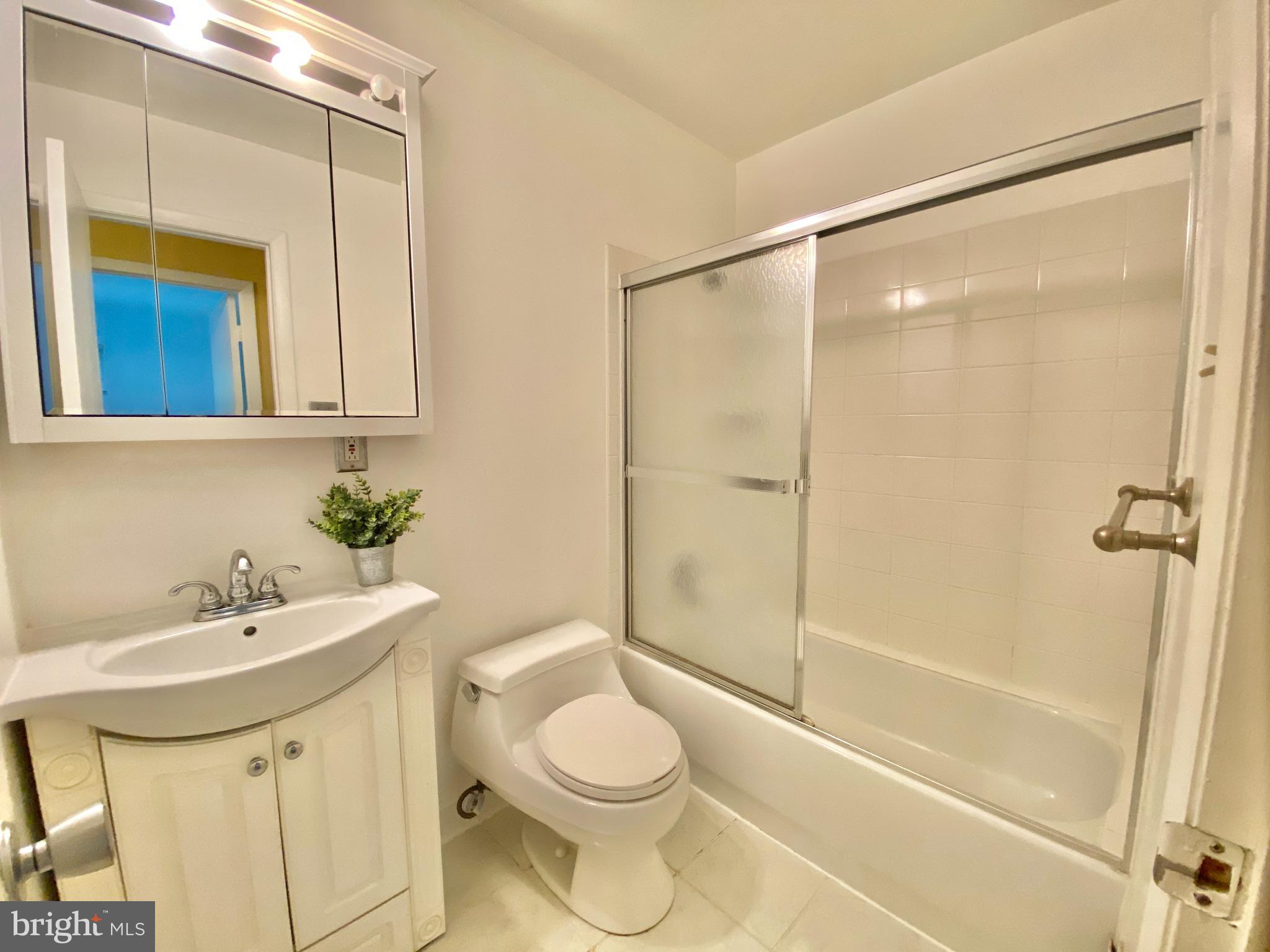 SHANNON STATION - Residential Lease