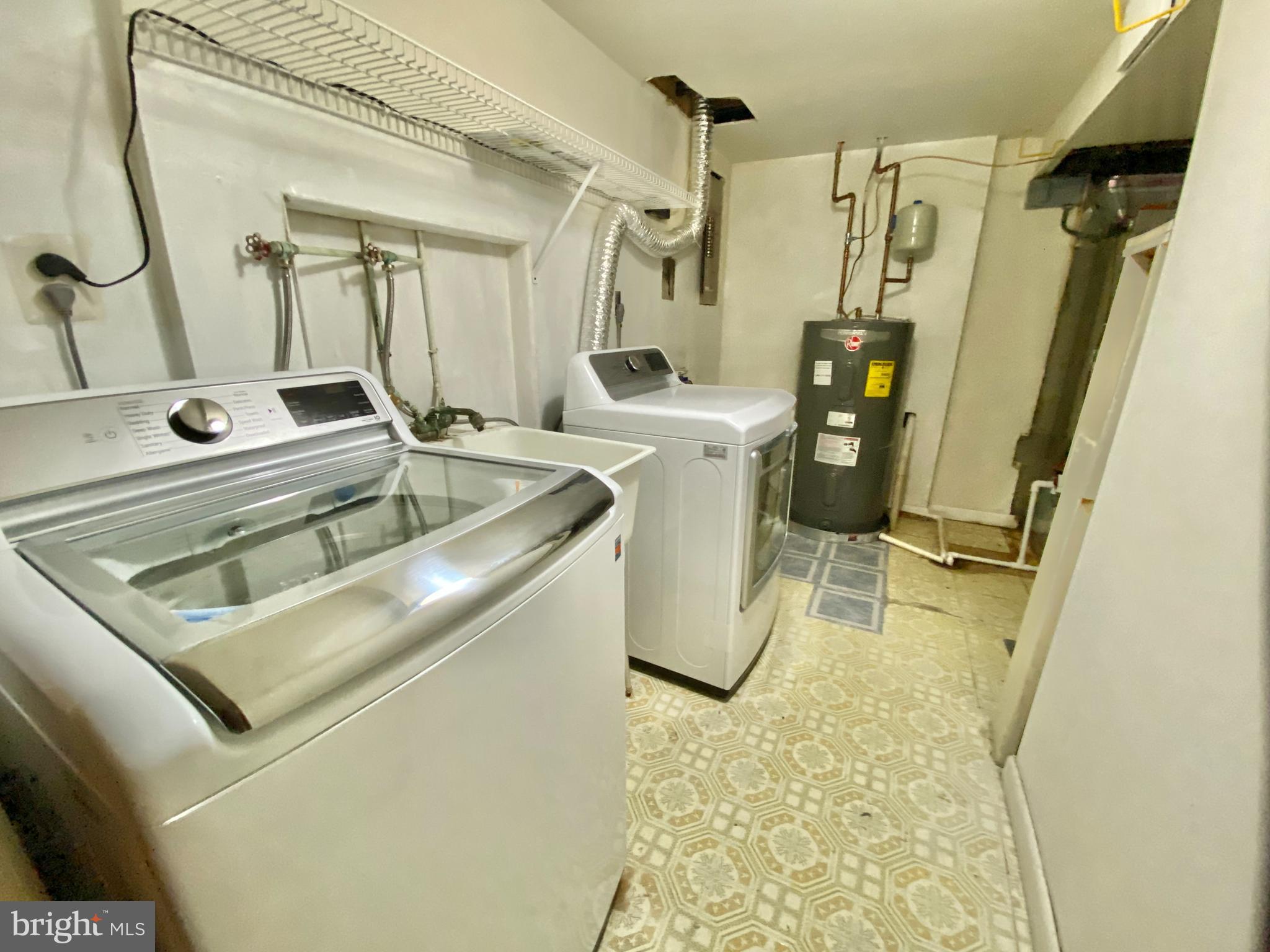 SHANNON STATION - Residential Lease