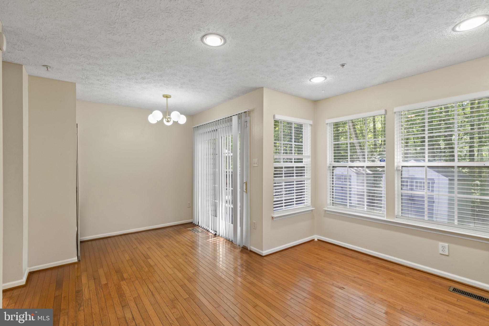 NEW HAVEN WOODS - Residential