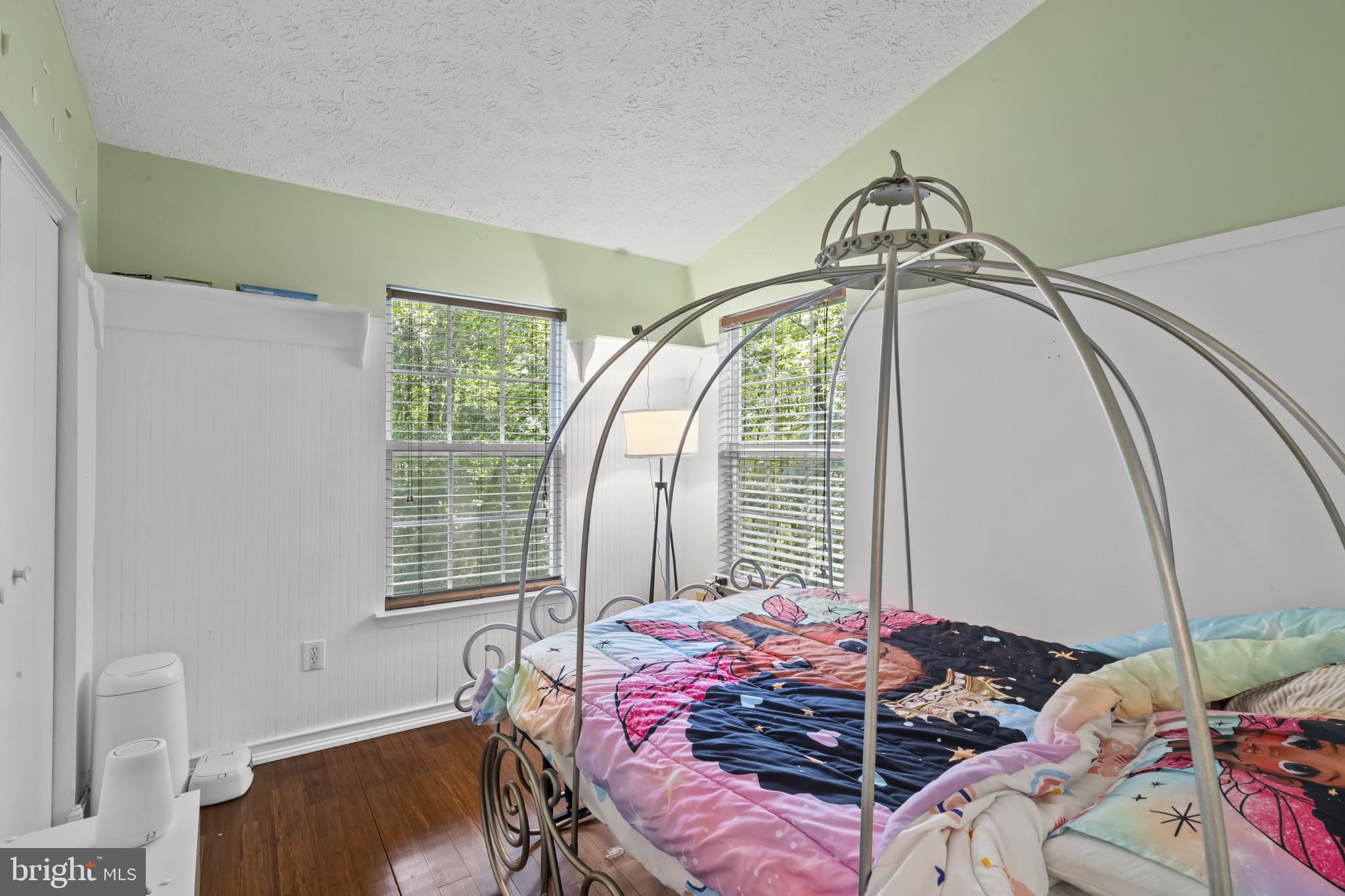 NEW HAVEN WOODS - Residential