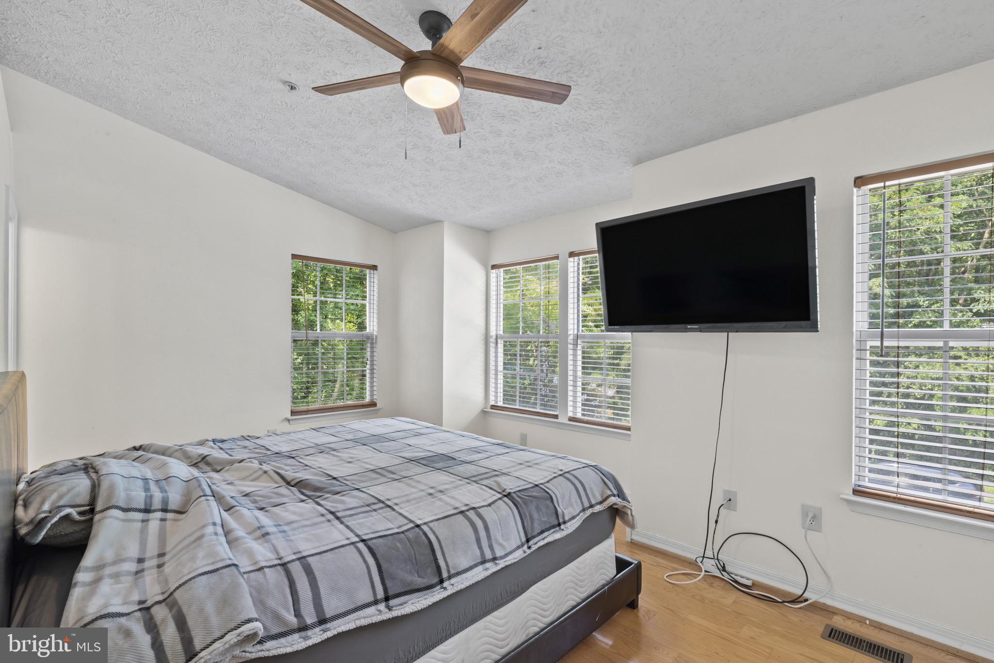 NEW HAVEN WOODS - Residential