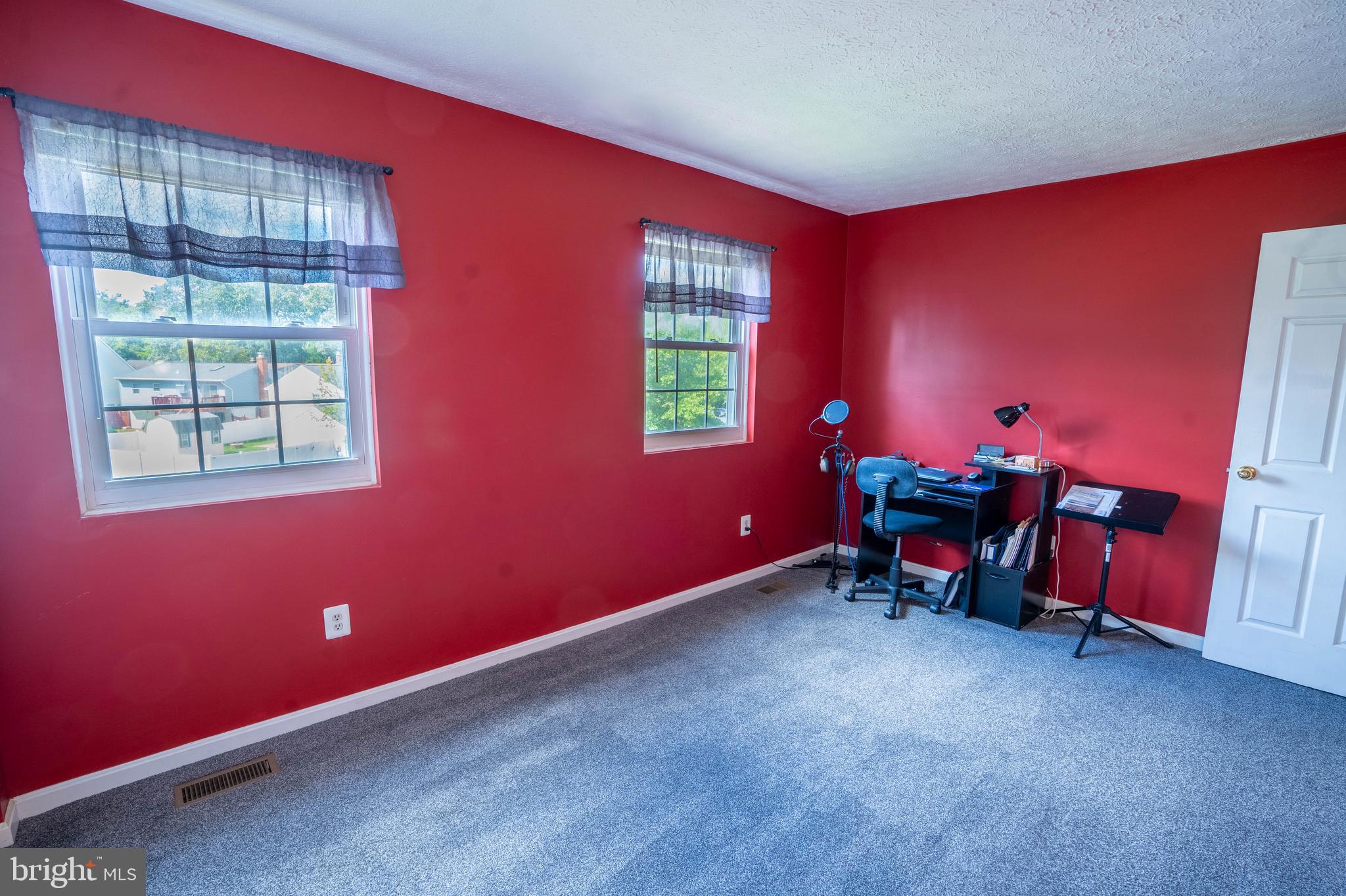 WILLIAMSTOWNE - Residential