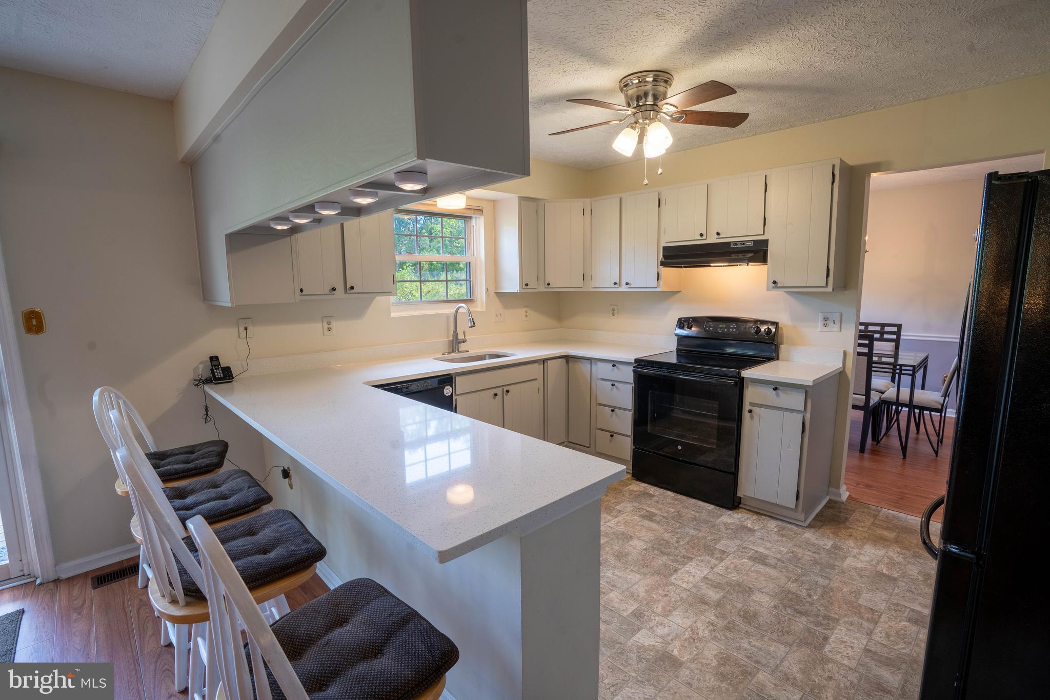 WILLIAMSTOWNE - Residential