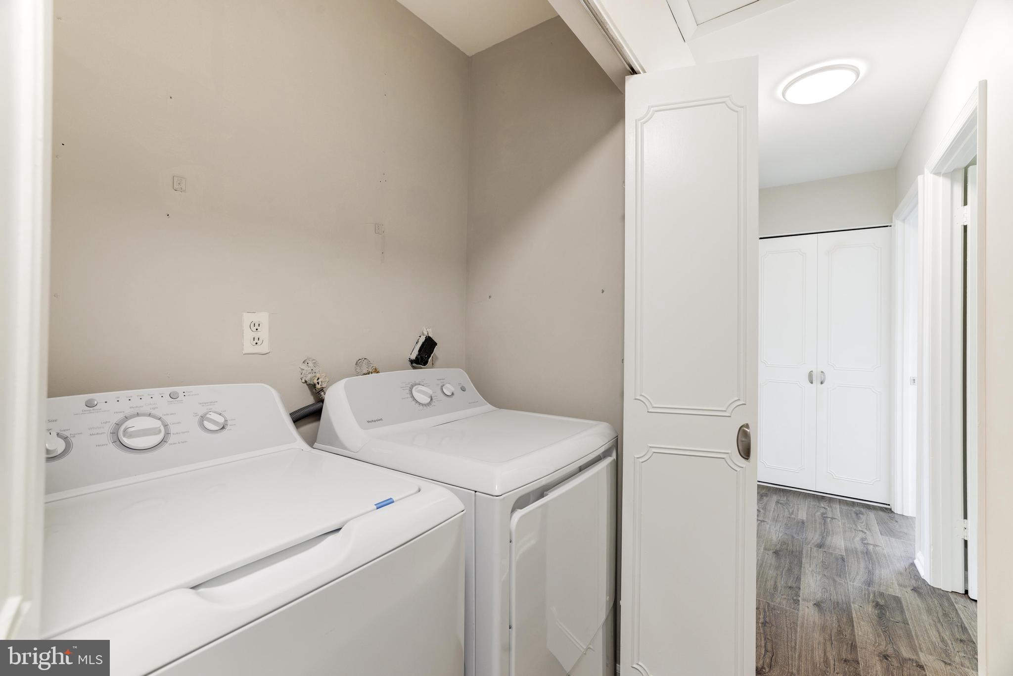 STERLING  PARK - Residential