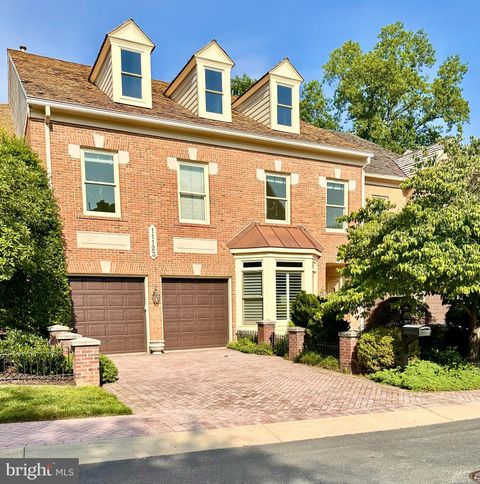 Townhouse For Sale - 11123 Potomac Crest Drive<br/> ROCKVILLE, MD 20854