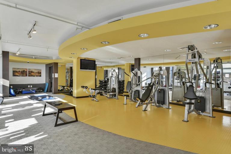 ECLIPSE ON CENTER PARK - Residential