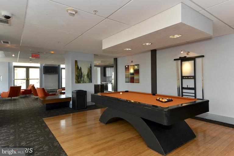 ECLIPSE ON CENTER PARK - Residential