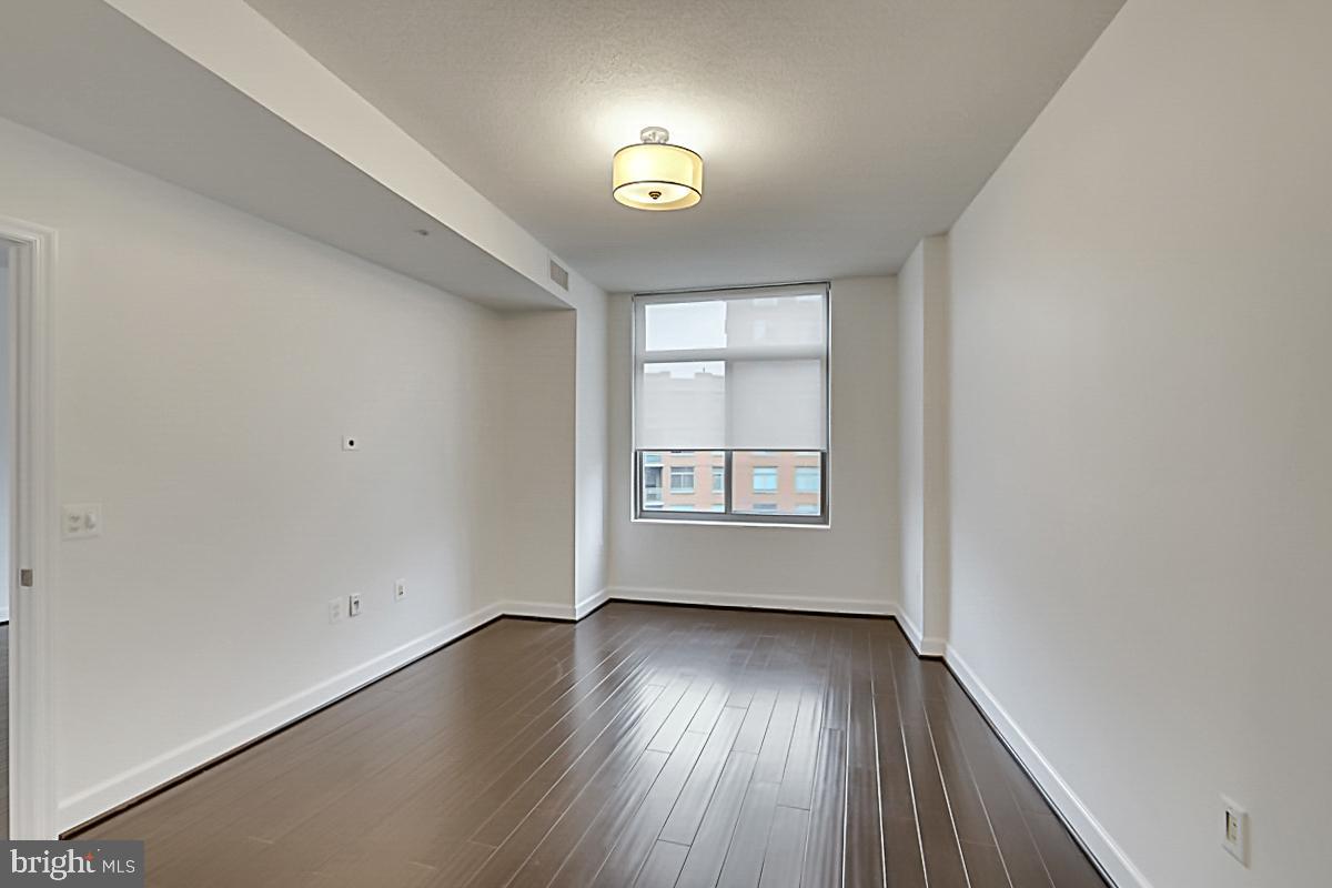 ECLIPSE ON CENTER PARK - Residential