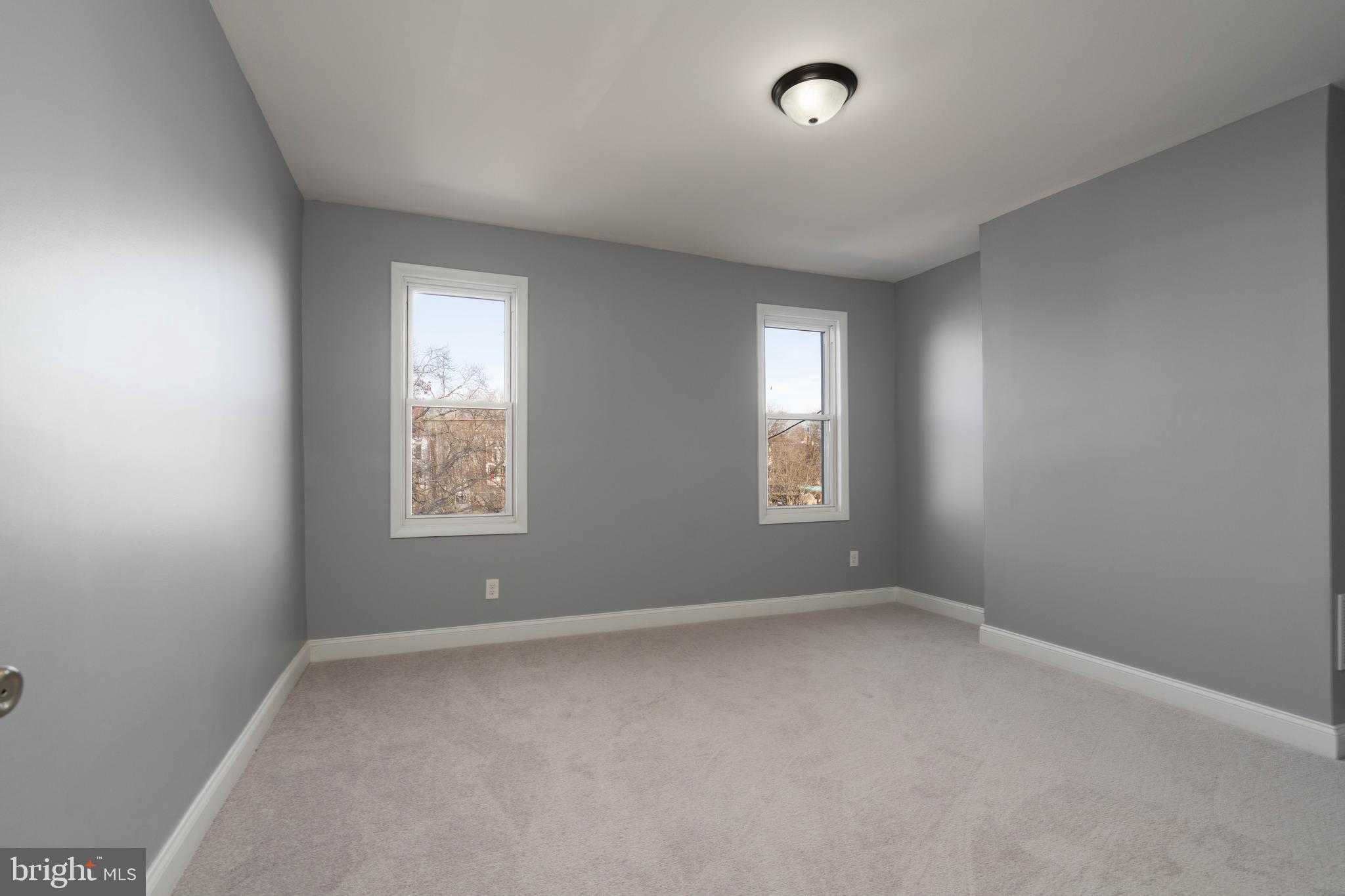 MILL CREEK - Residential