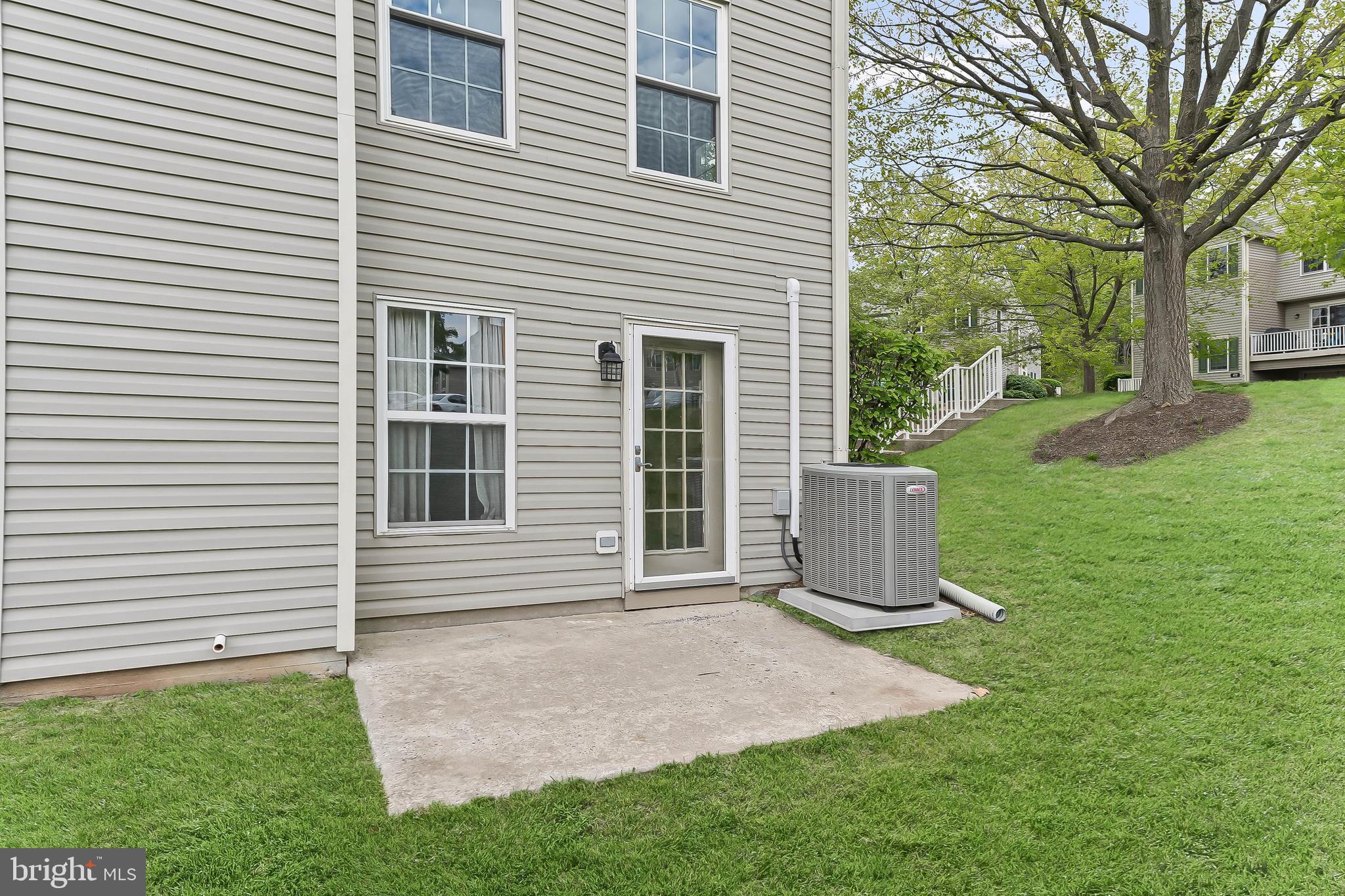 493 STONEGLEN STREET