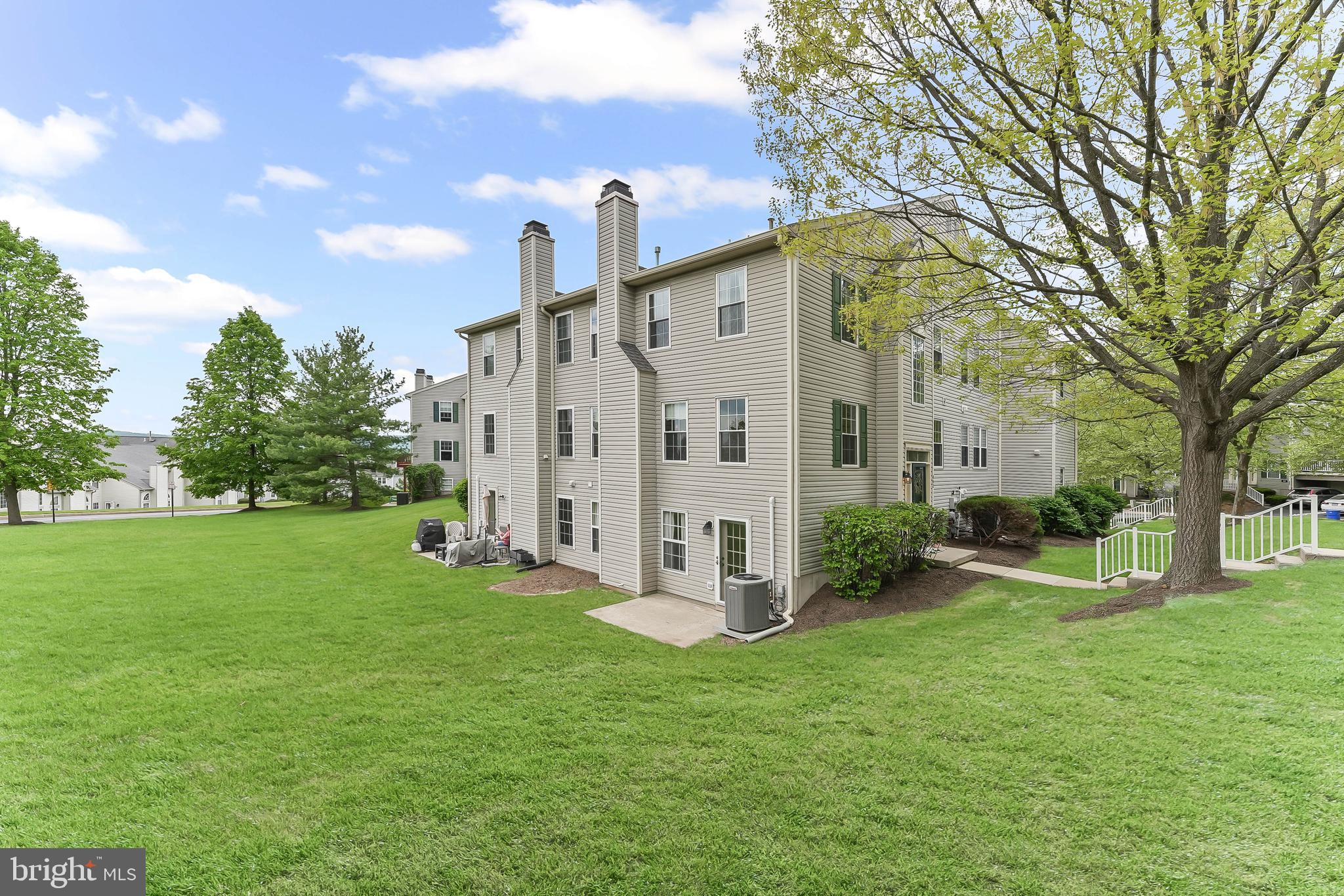 493 STONEGLEN STREET