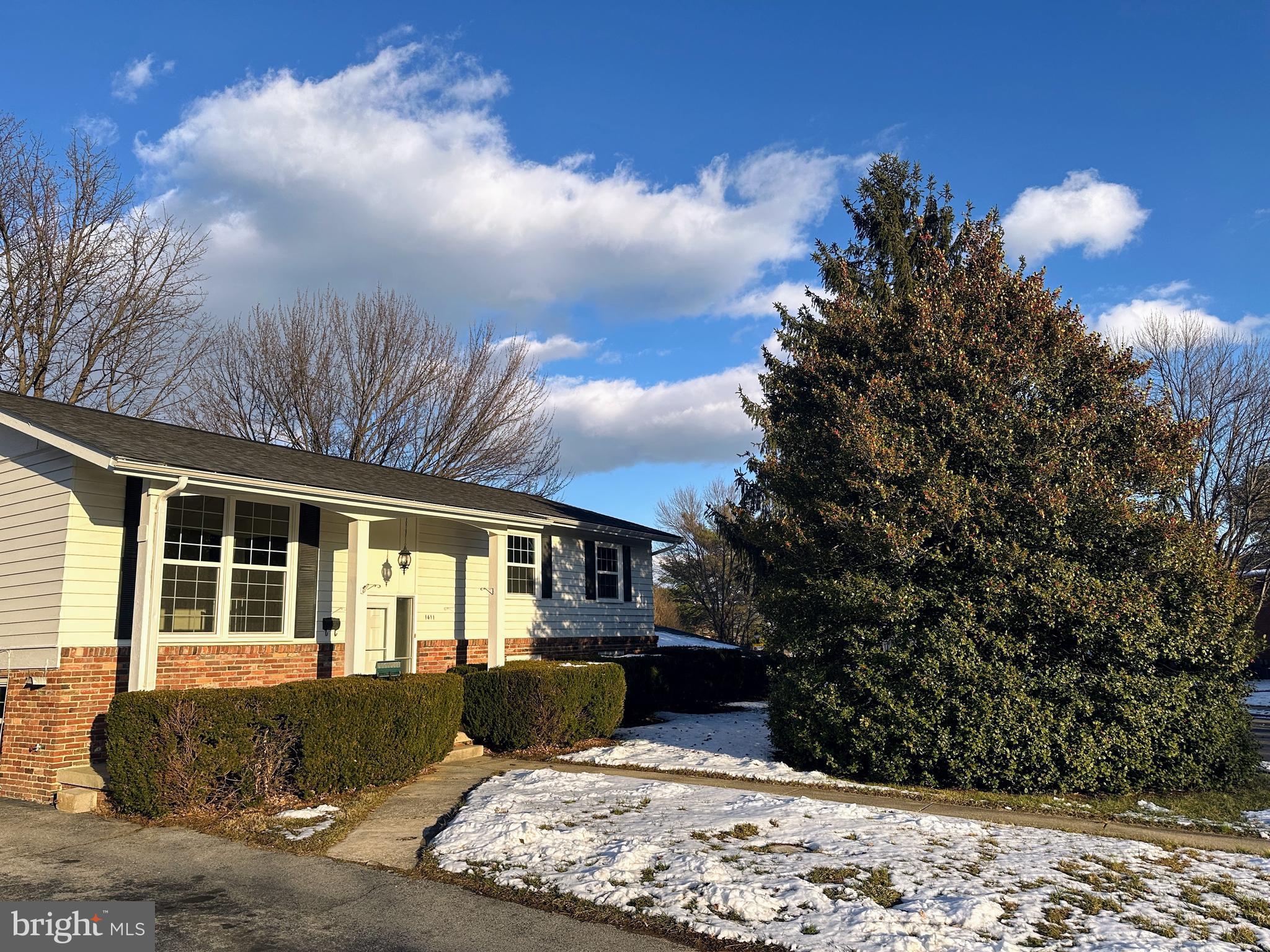 NONE AVAILABLE - Residential Lease