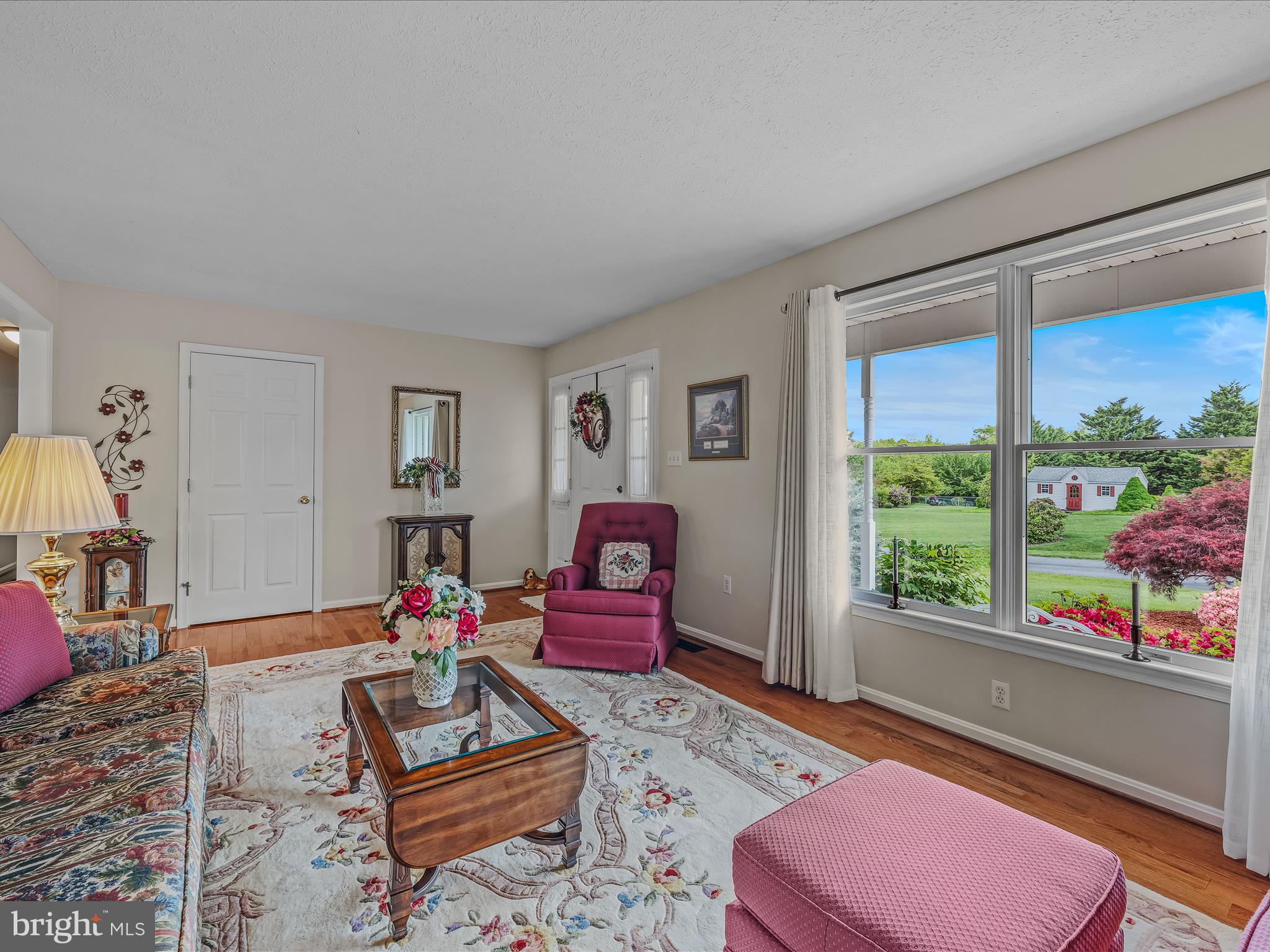 WHISPERING FALLS - Residential